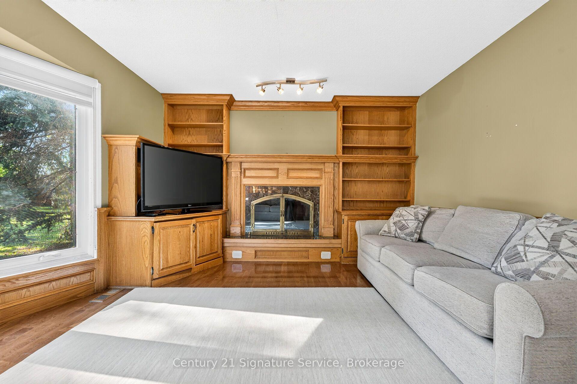 Photo 8 of 11 Fuller Crescent, Thorold, Confederation Heights — HOMEH
