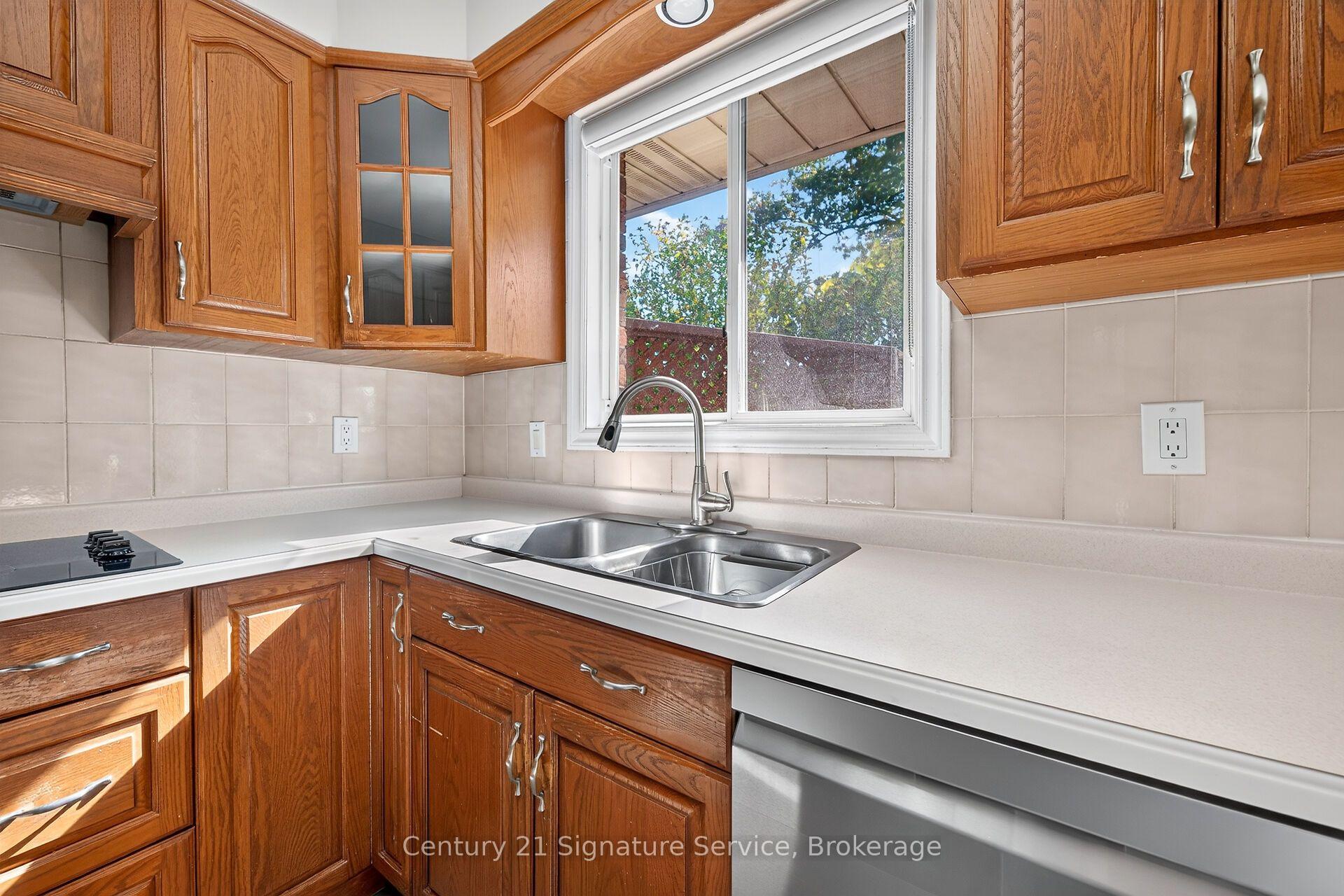 Photo 14 of 11 Fuller Crescent, Thorold, Confederation Heights — HOMEH