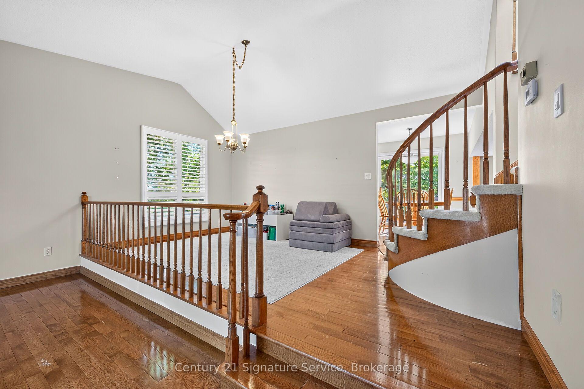 Photo 16 of 11 Fuller Crescent, Thorold, Confederation Heights — HOMEH
