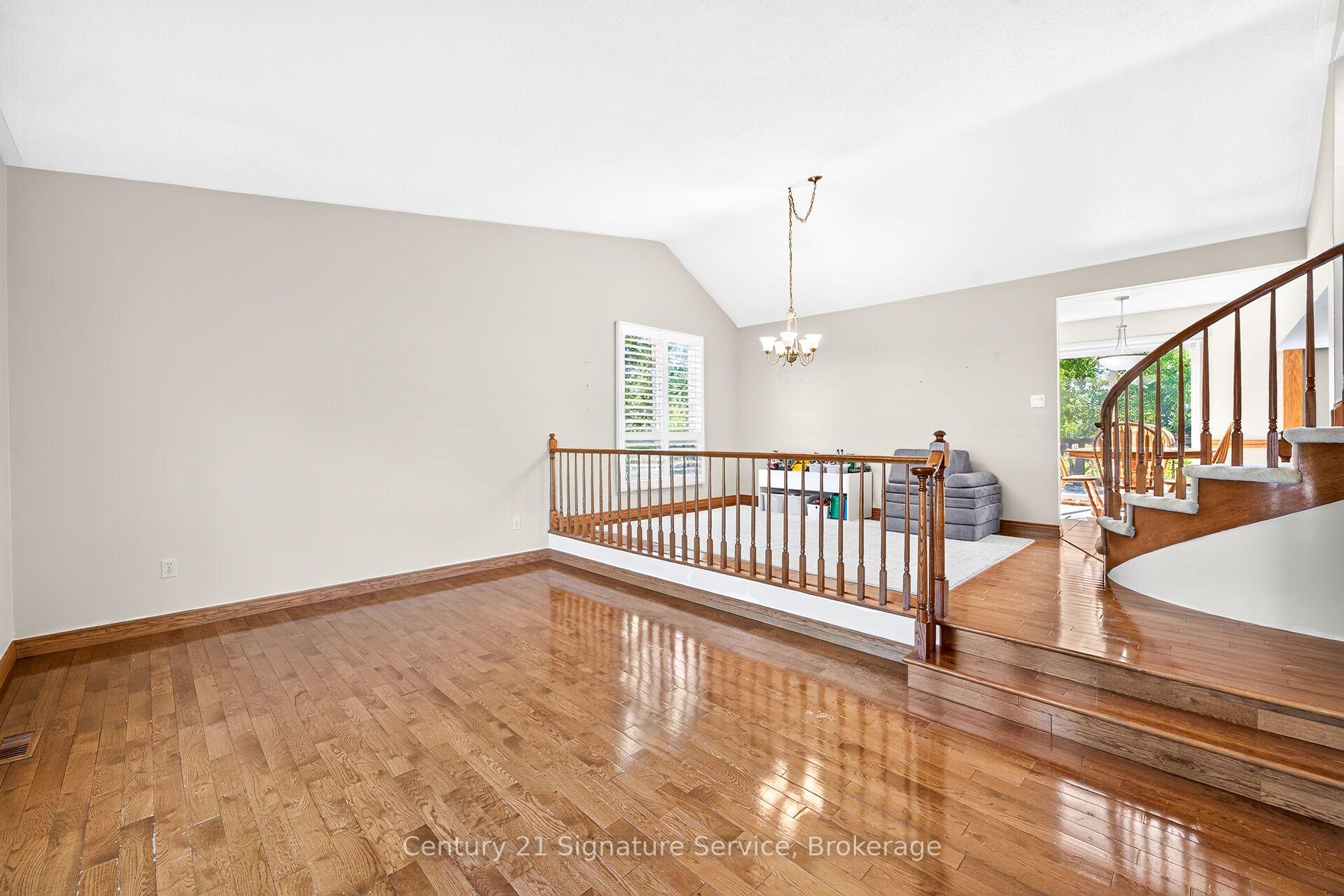Photo 20 of 11 Fuller Crescent, Thorold, Confederation Heights — HOMEH