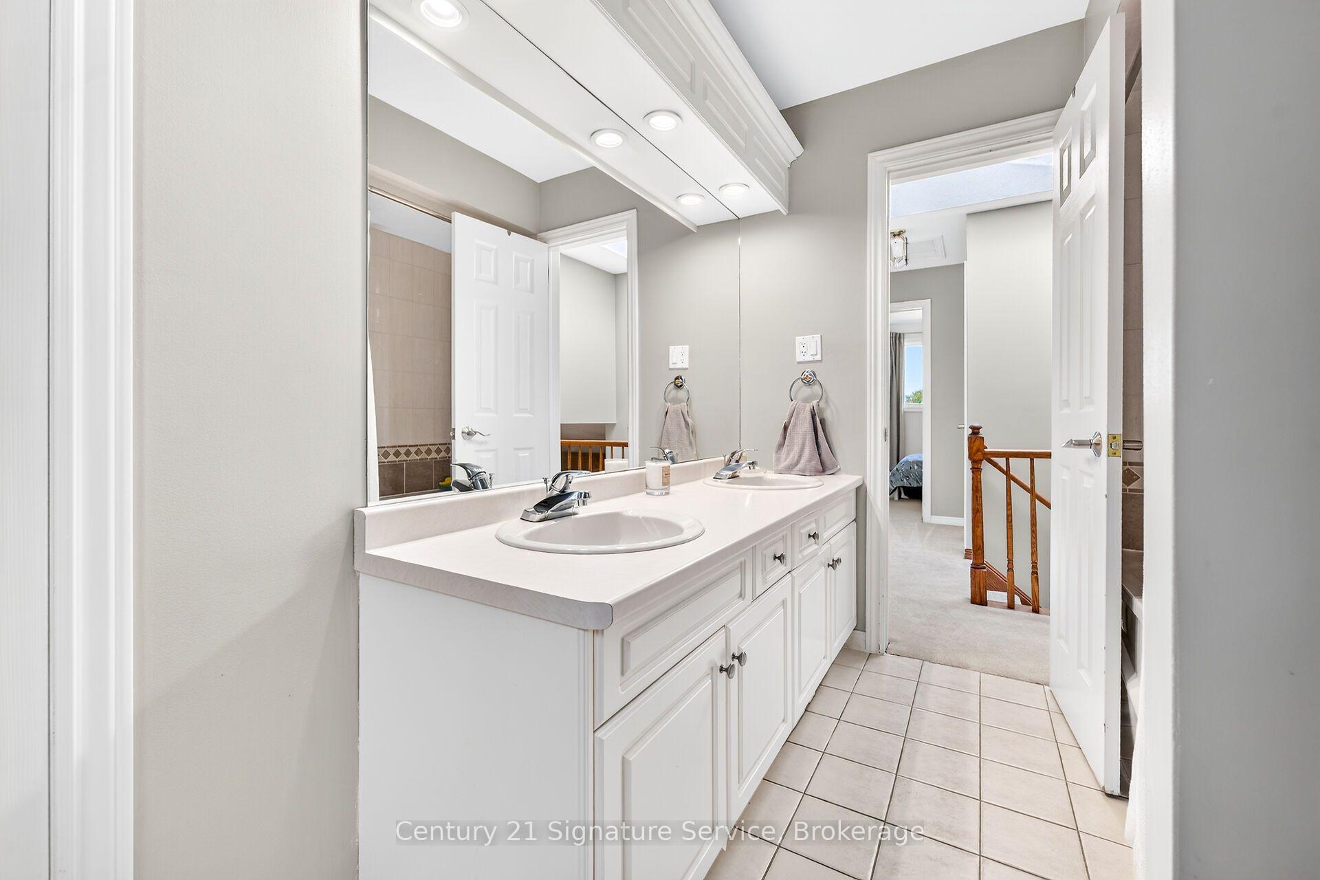Photo 25 of 11 Fuller Crescent, Thorold, Confederation Heights — HOMEH