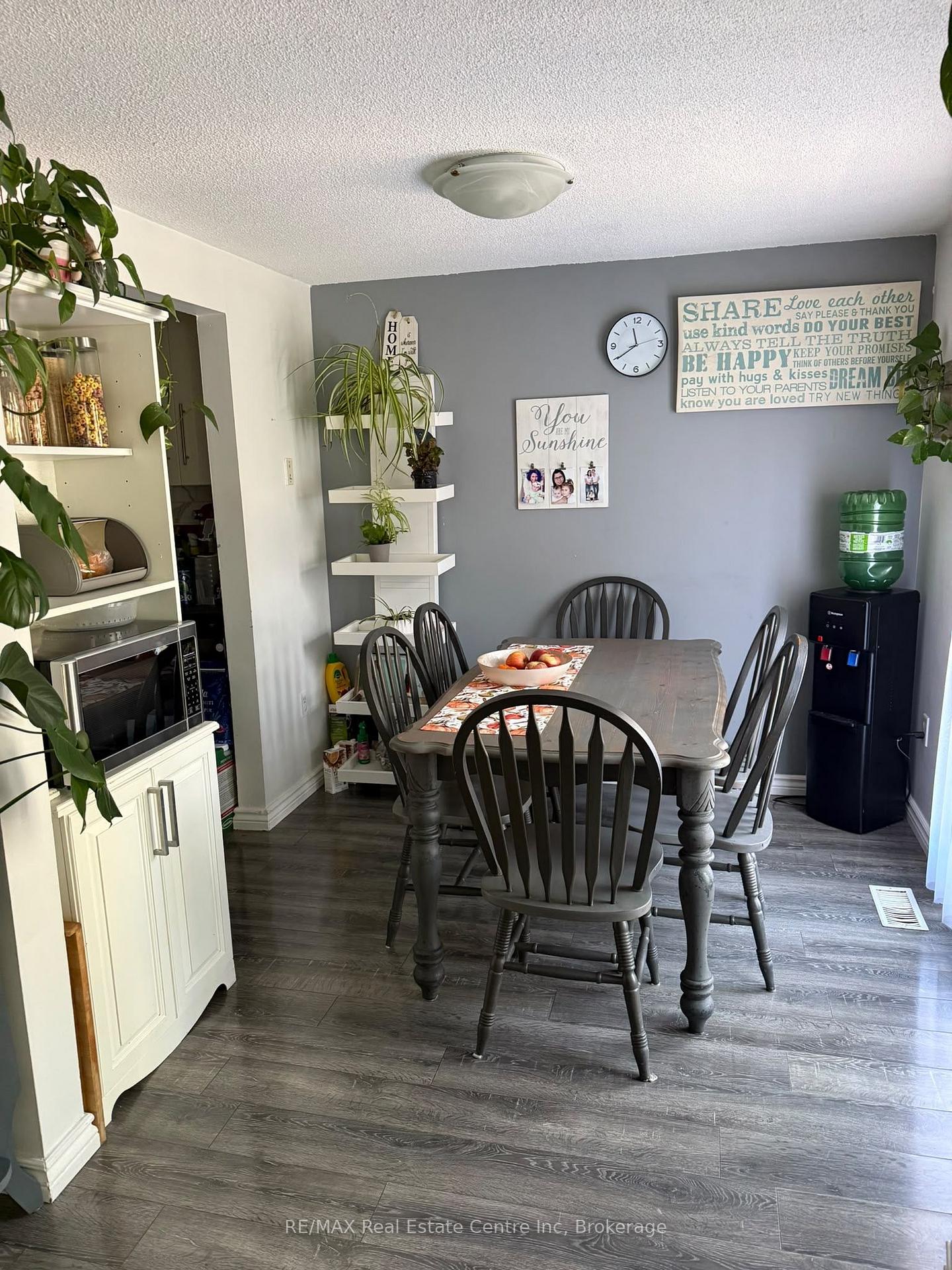 Photo 7 of 70 Grandridge Crescent, Guelph, Willow West/Sugarbush/West Acres — HOMEH