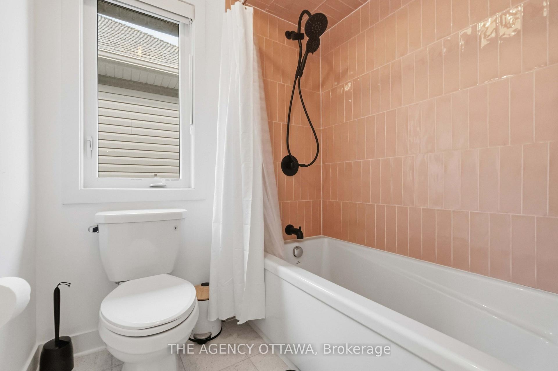 Photo 41 of 124 Dun Skipper Drive, Ottawa, Blossom Park/Kemp Park/Findlay Creek — HOMEH