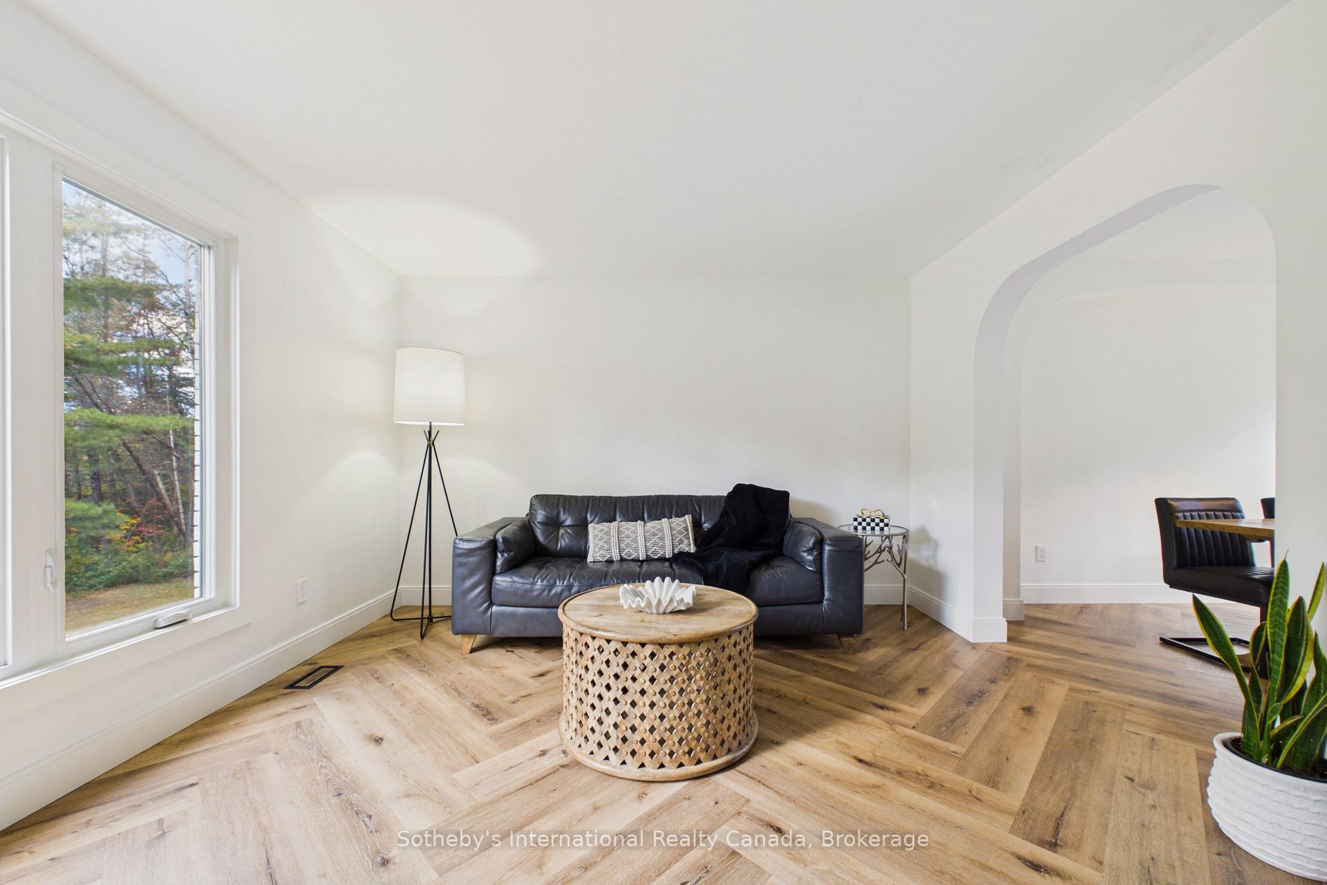 Photo 7 of 1229 Miriam Drive, Bracebridge, Oakley — HOMEH
