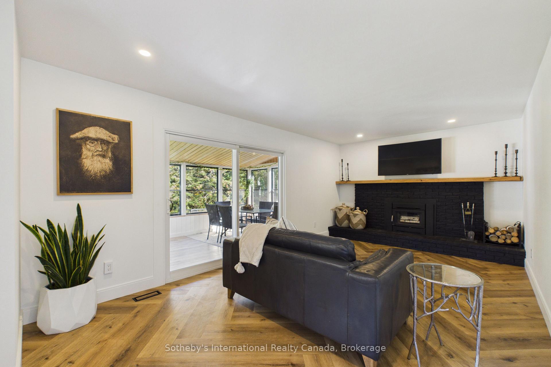 Photo 9 of 1229 Miriam Drive, Bracebridge, Oakley — HOMEH