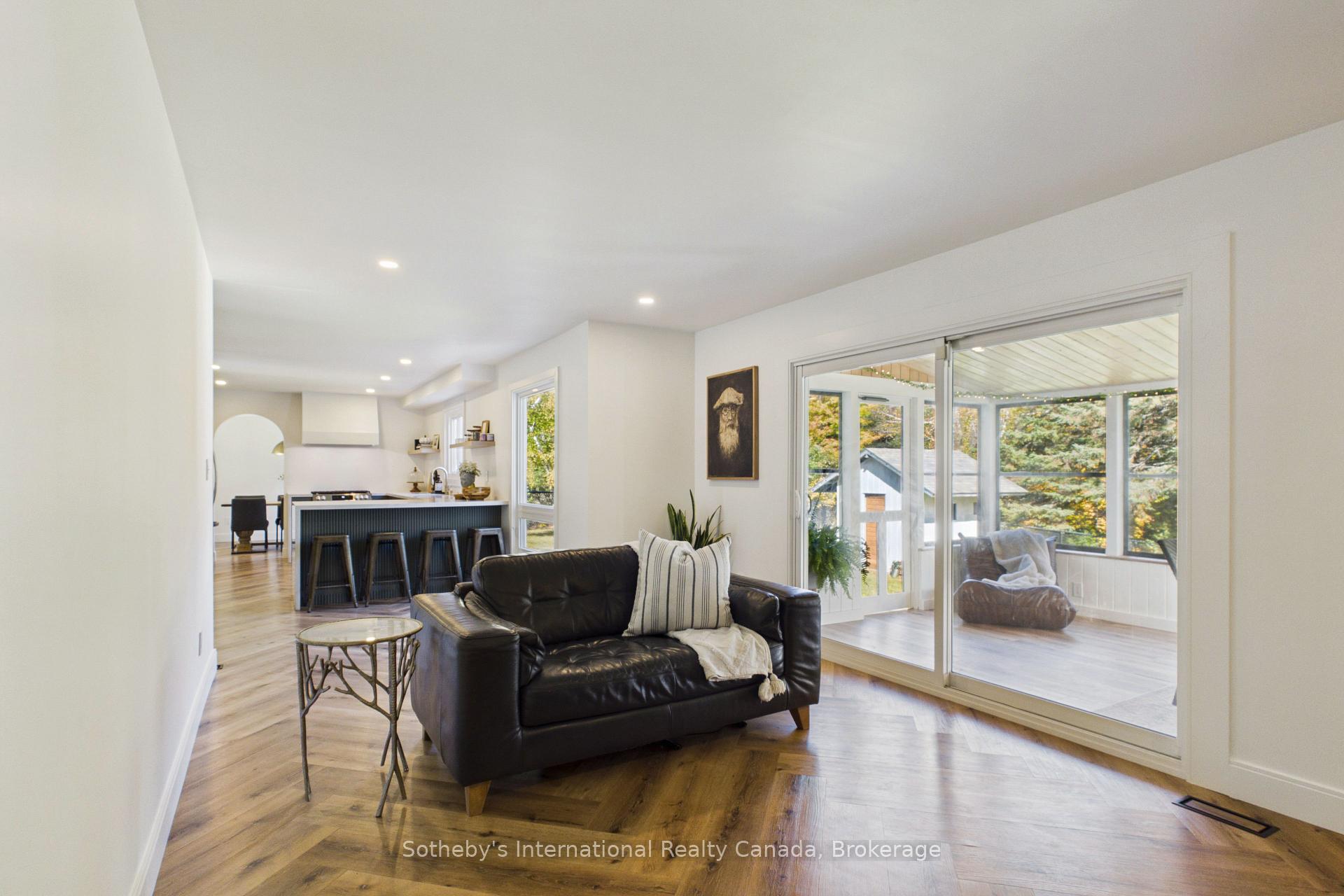 Photo 10 of 1229 Miriam Drive, Bracebridge, Oakley — HOMEH