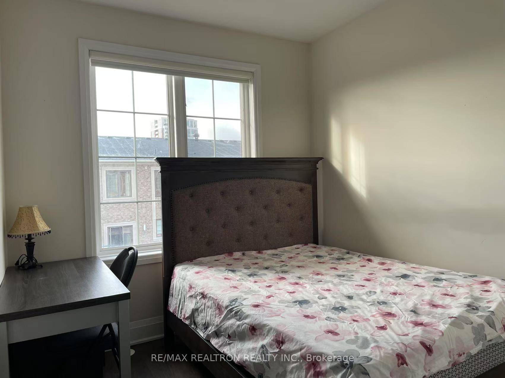 Photo 3 of Unit 3C, 4 Mildred Temple Way S, Markham, Unionville — HOMEH