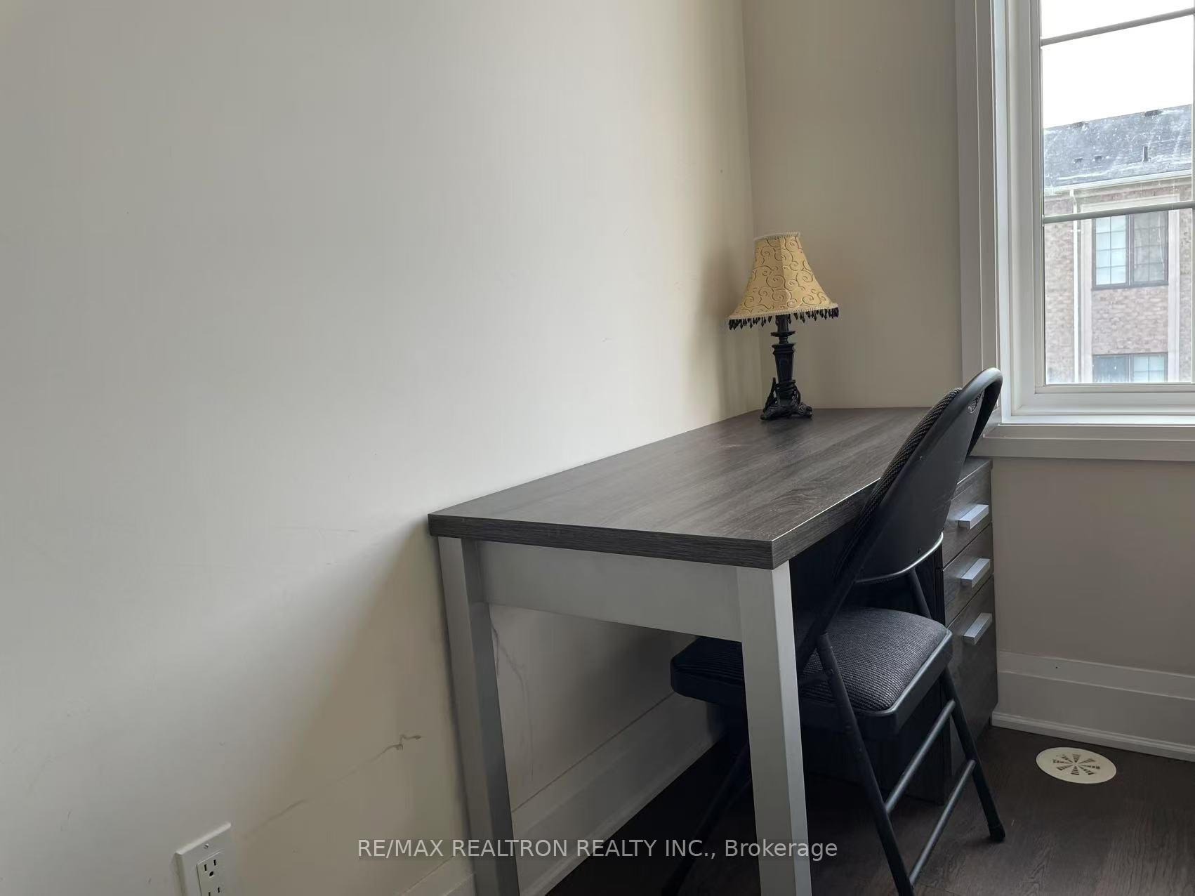 Photo 4 of Unit 3C, 4 Mildred Temple Way S, Markham, Unionville — HOMEH