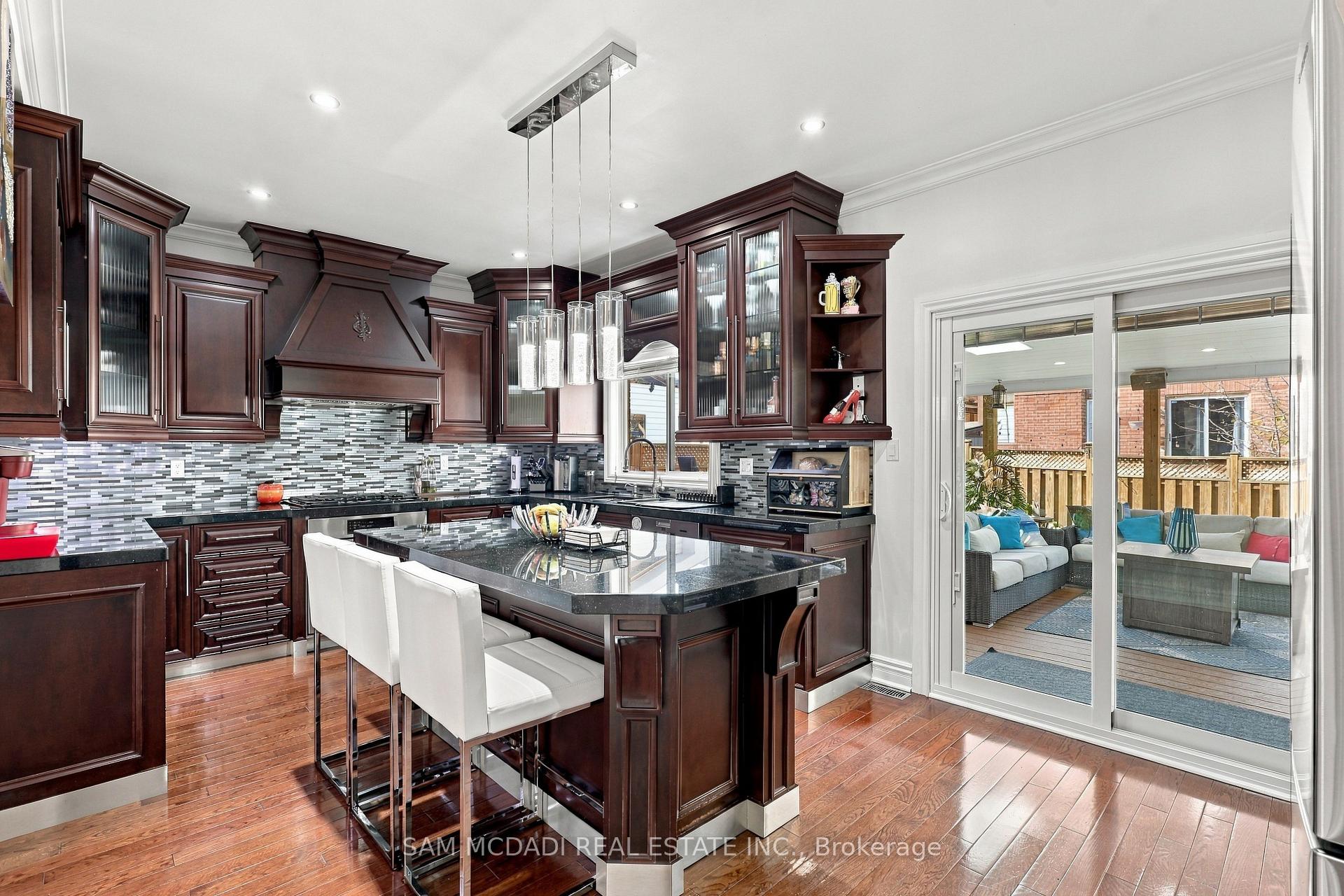 Photo 11 of 3263 Crimson King Circle, Mississauga, Lisgar — HOMEH