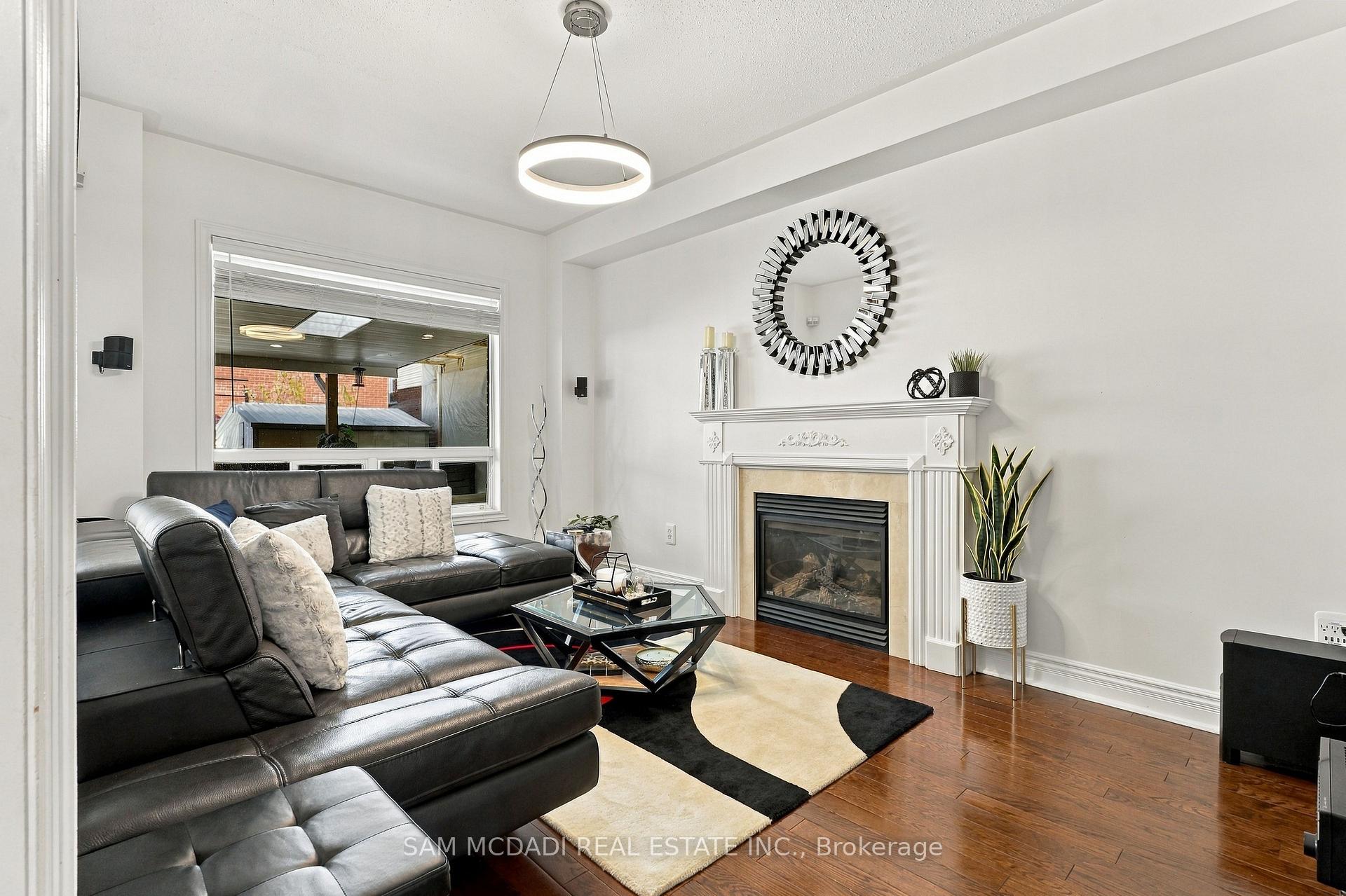Photo 12 of 3263 Crimson King Circle, Mississauga, Lisgar — HOMEH