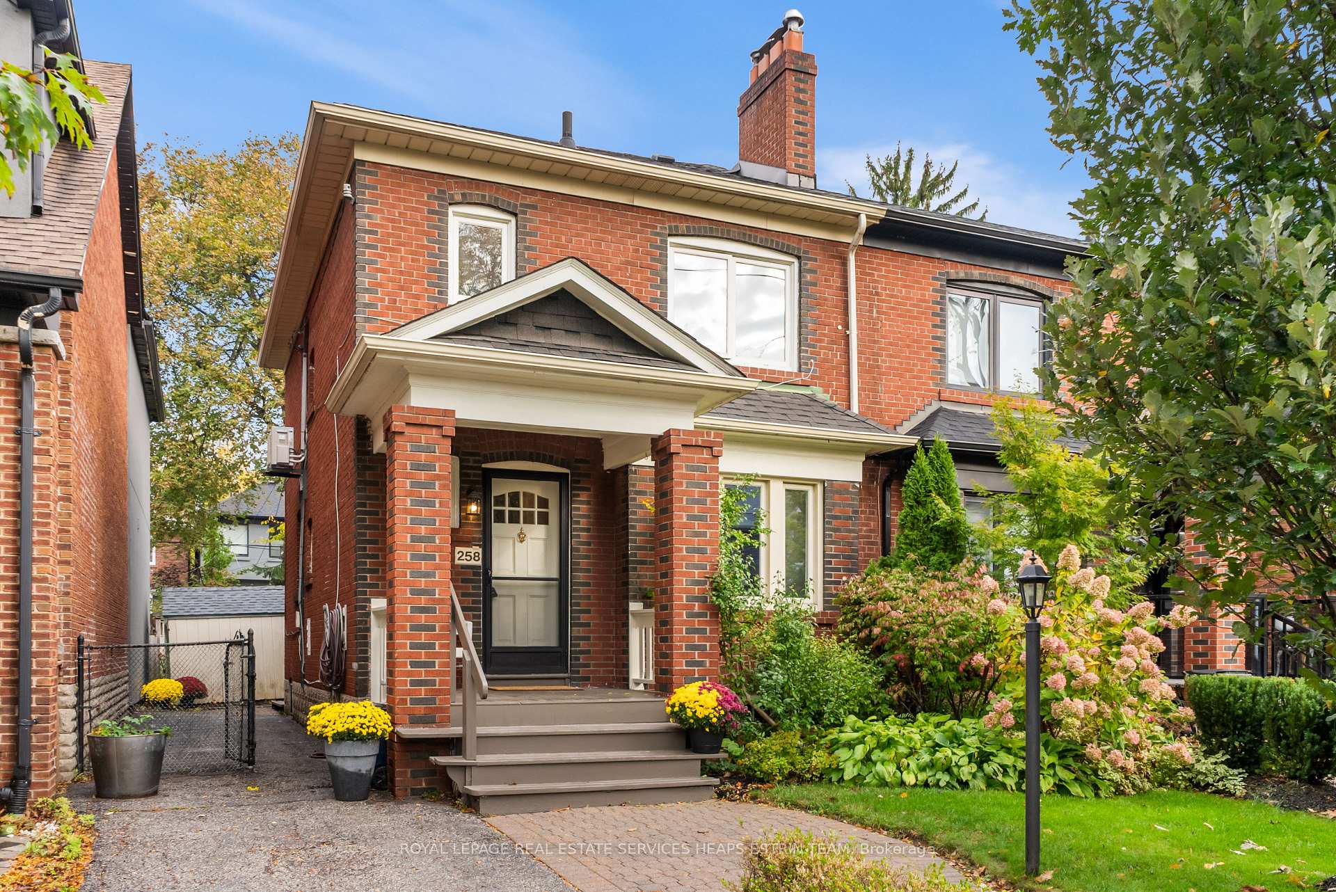Photo of 258 Deloraine Avenue