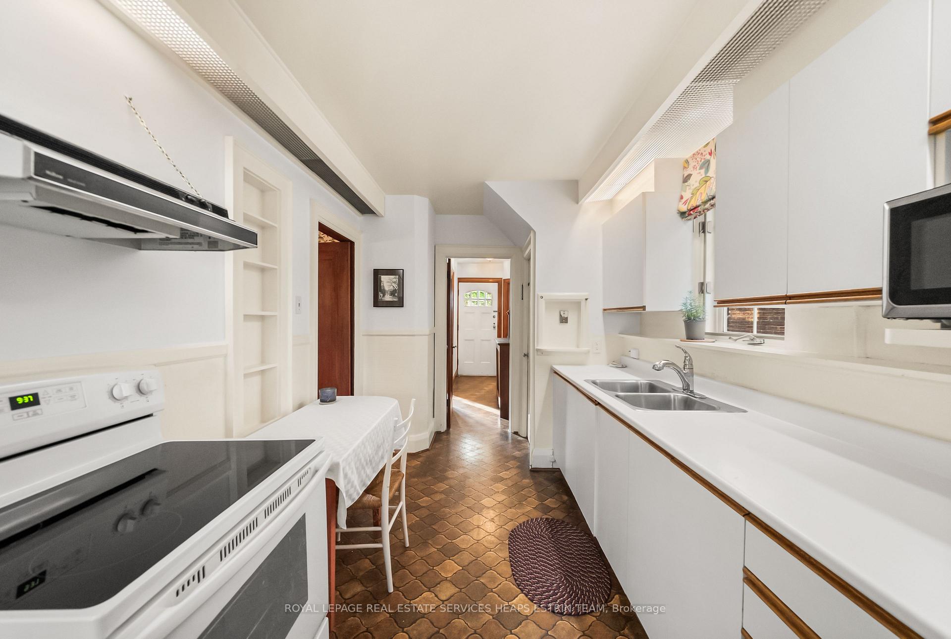 Photo 12 of 258 Deloraine Avenue, Toronto, Lawrence Park North — HOMEH