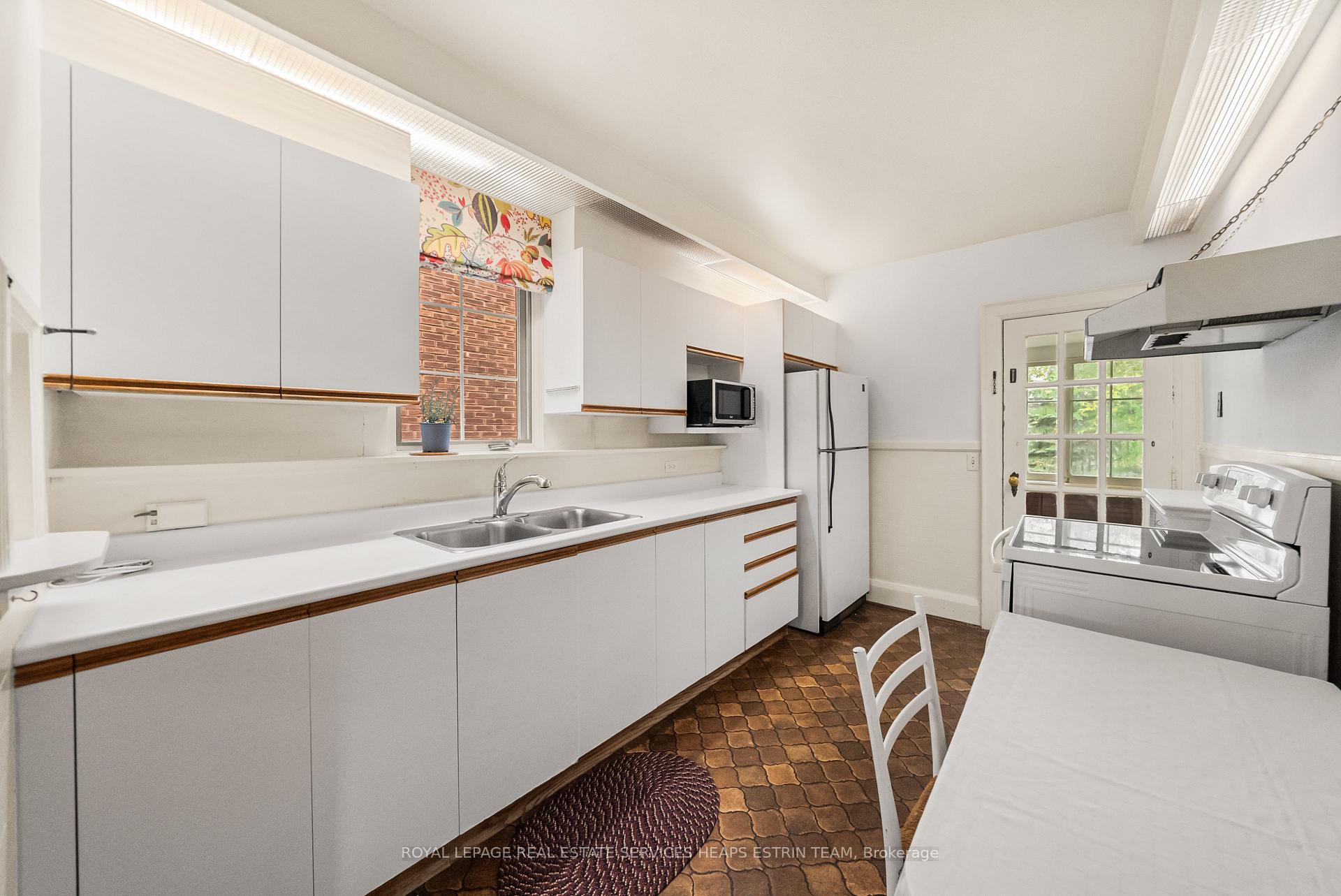Photo 14 of 258 Deloraine Avenue, Toronto, Lawrence Park North — HOMEH