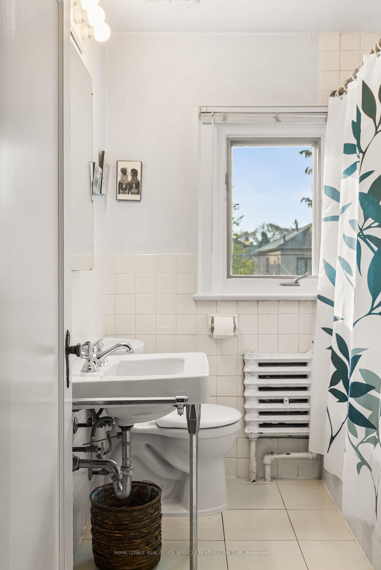 Photo 25 of 258 Deloraine Avenue, Toronto, Lawrence Park North — HOMEH