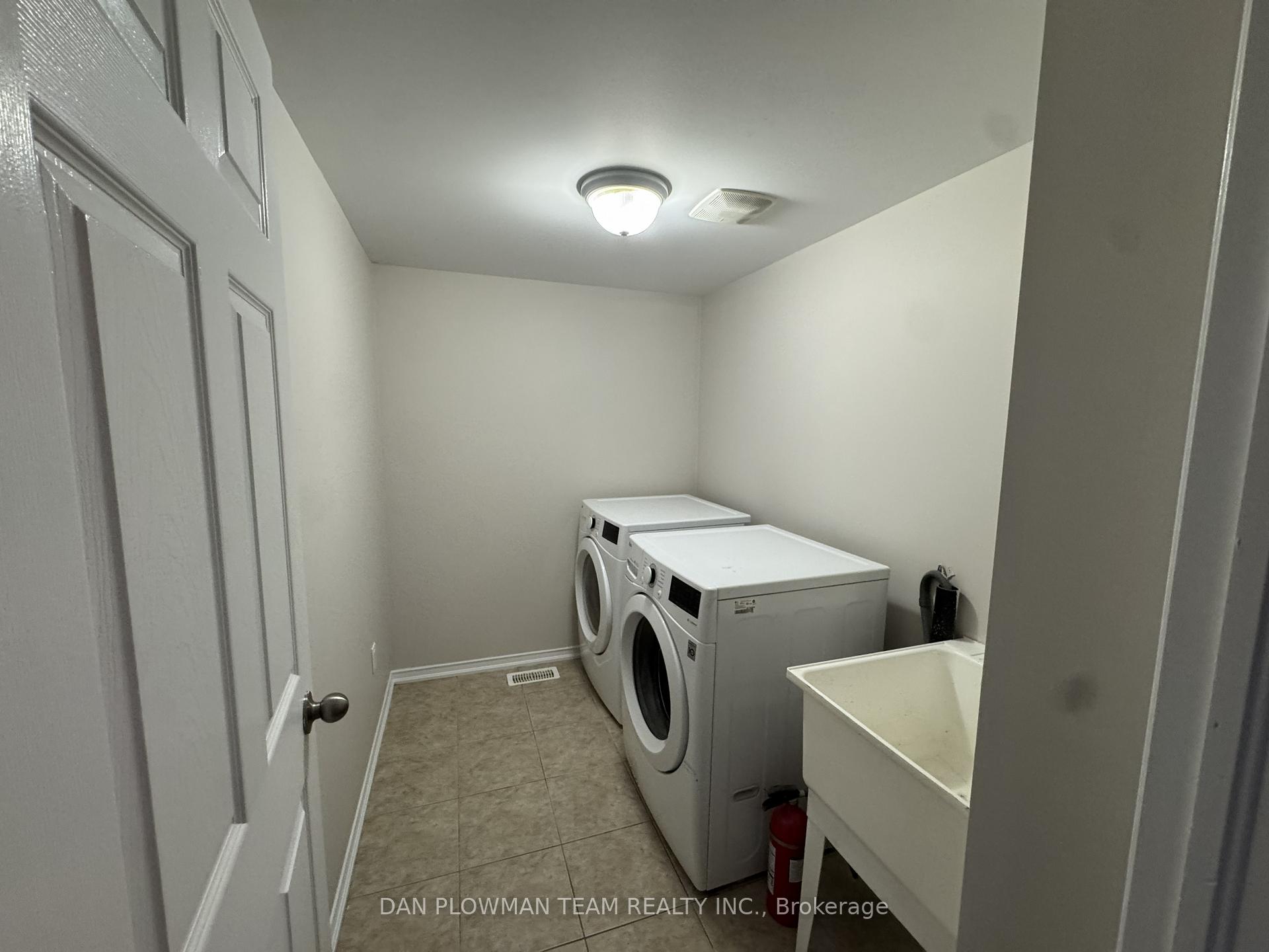 Photo 18 of 150 Dance Act Avenue, Oshawa, Windfields — HOMEH