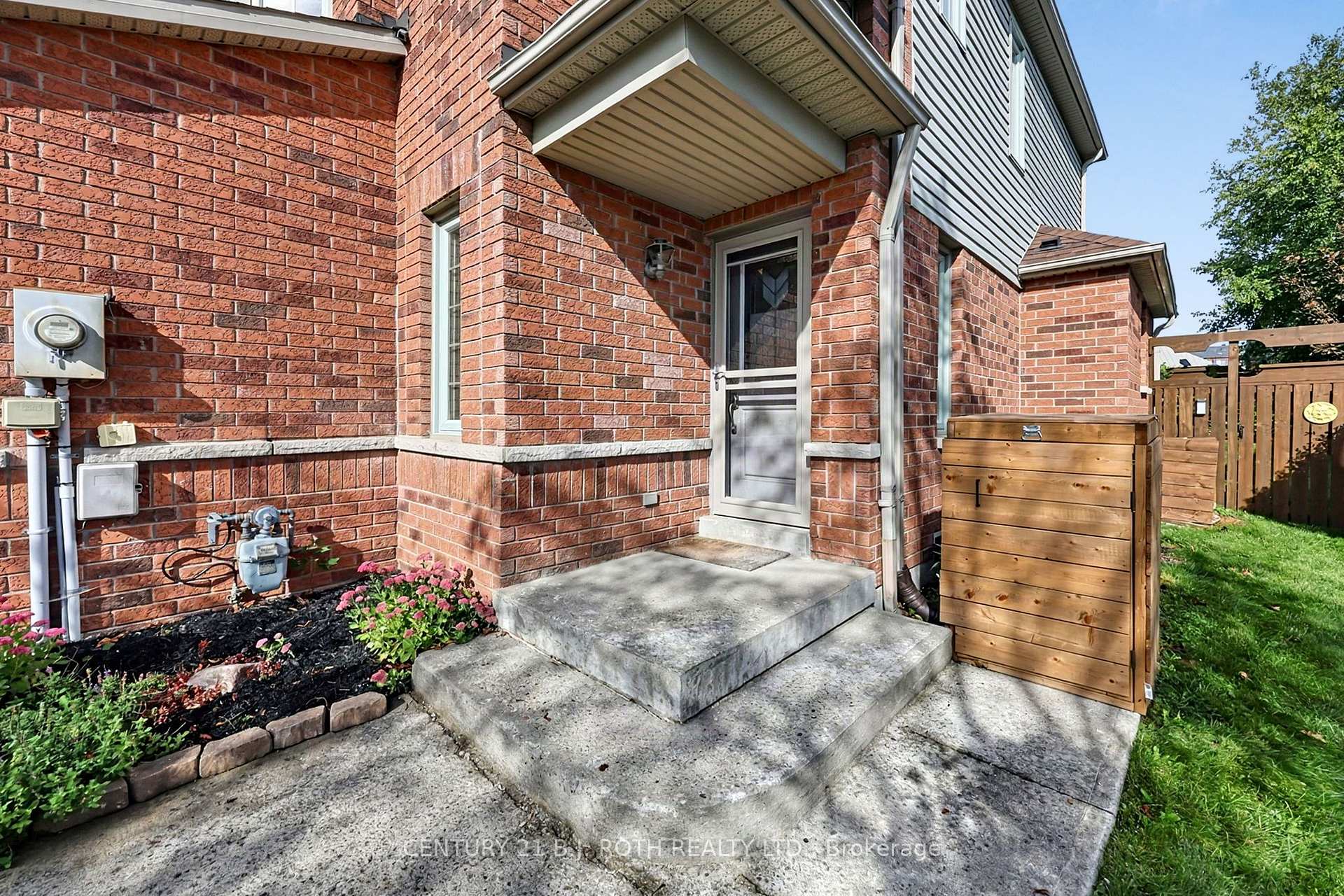 Photo 4 of 36 Aikens Crescent, Barrie, Holly — HOMEH