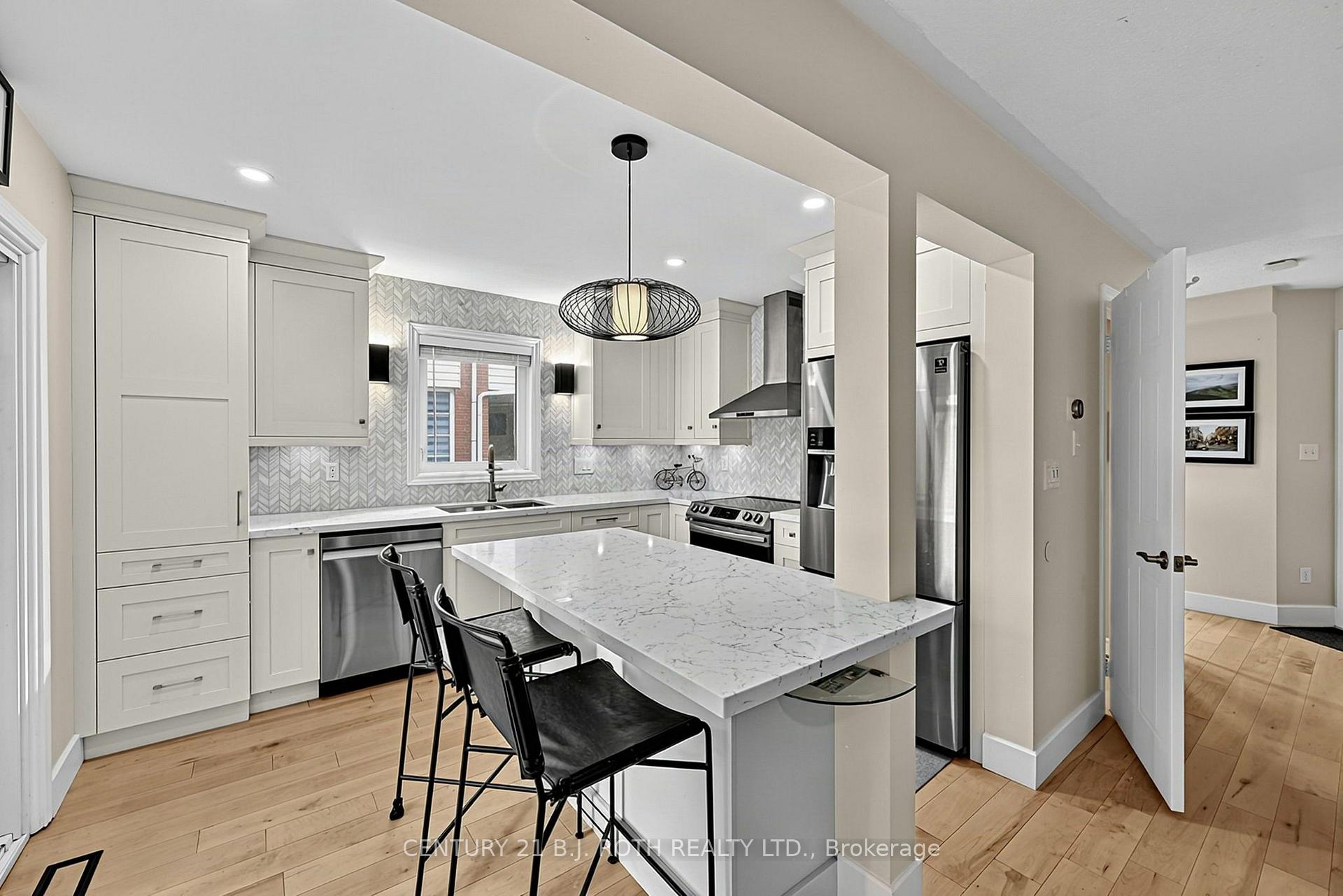 Photo 9 of 36 Aikens Crescent, Barrie, Holly — HOMEH