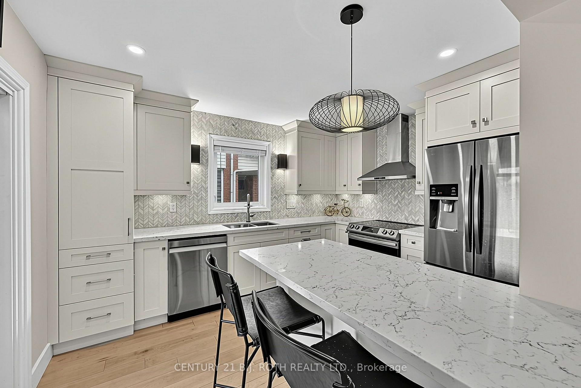 Photo 10 of 36 Aikens Crescent, Barrie, Holly — HOMEH