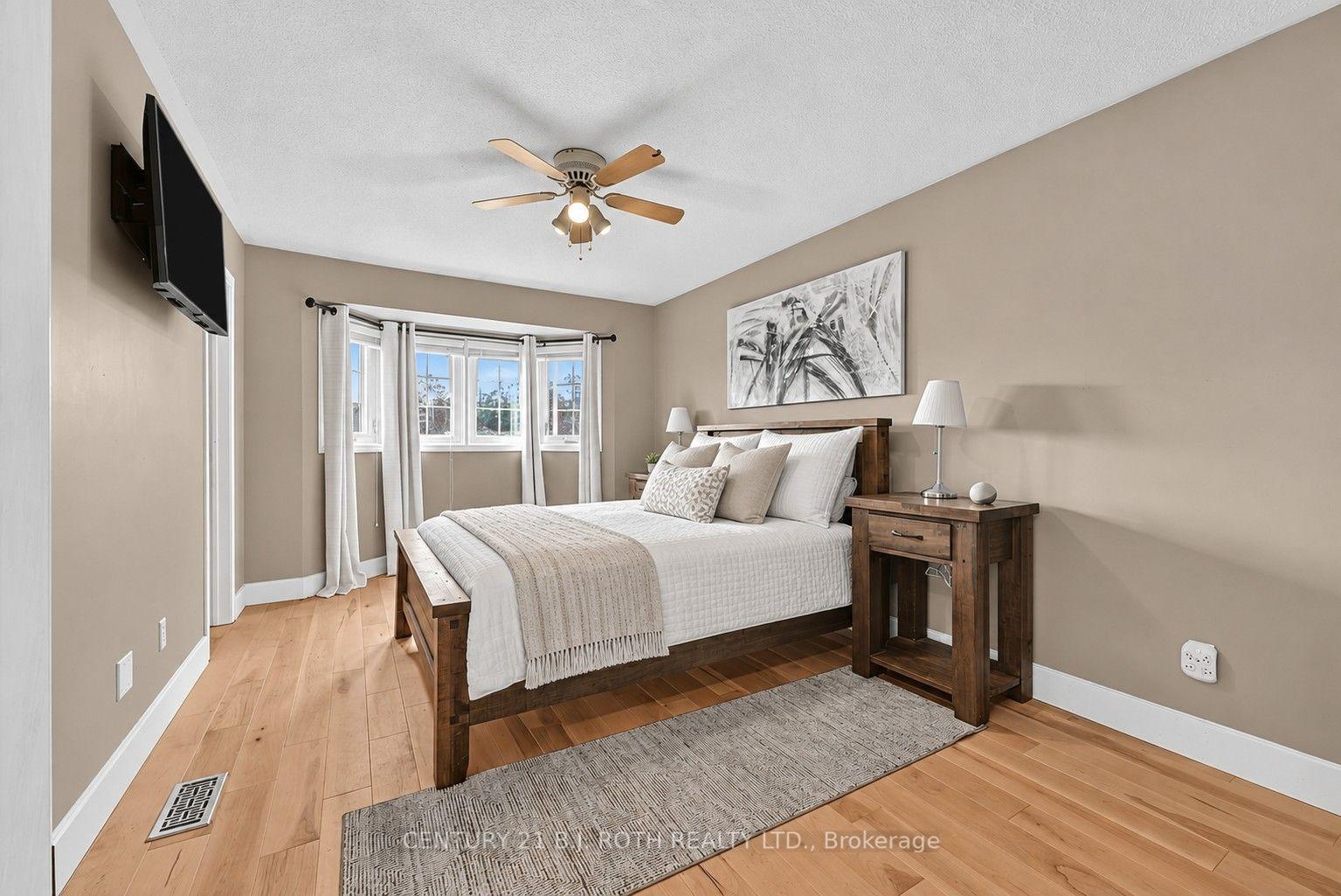 Photo 16 of 36 Aikens Crescent, Barrie, Holly — HOMEH
