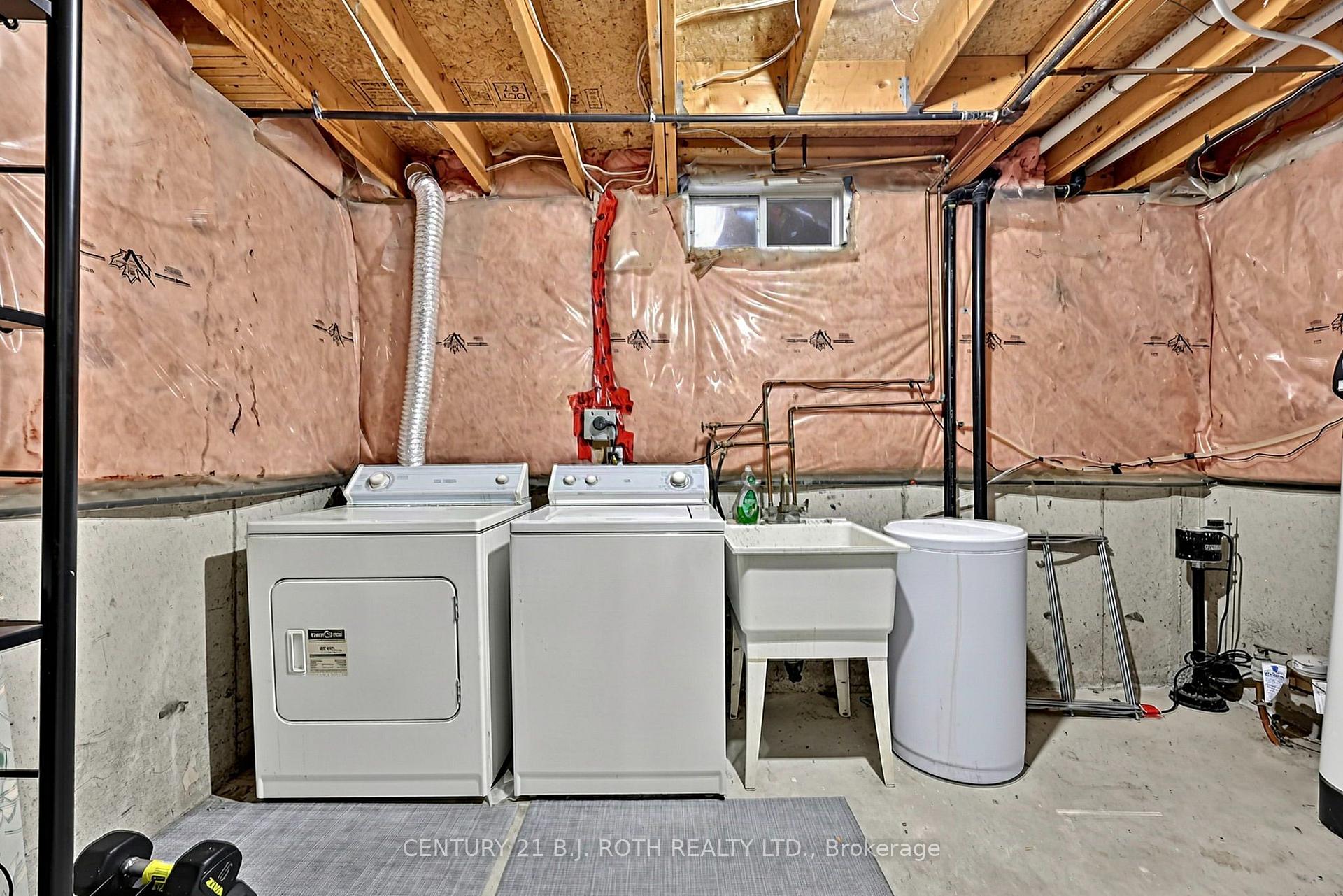 Photo 23 of 36 Aikens Crescent, Barrie, Holly — HOMEH