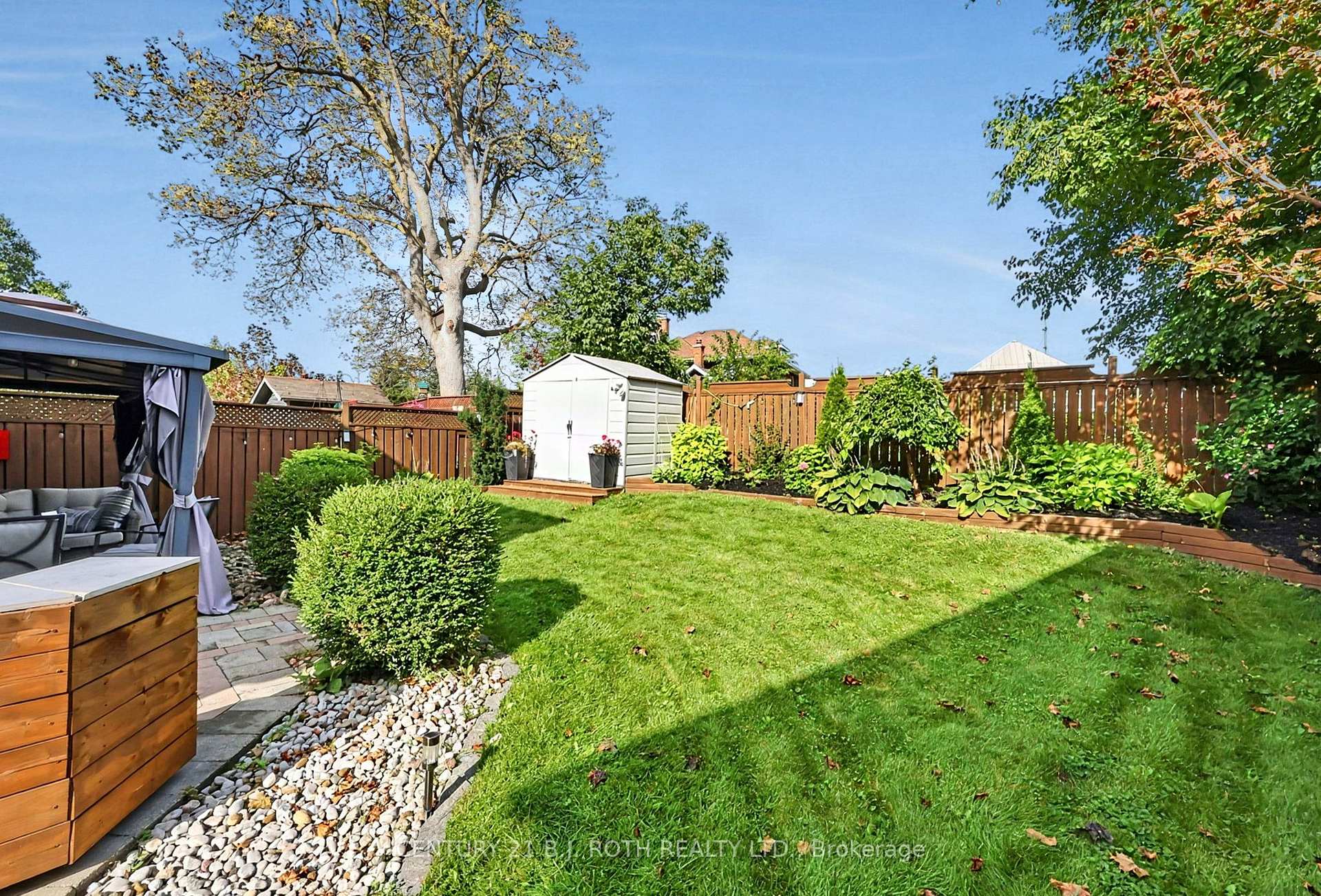 Photo 30 of 36 Aikens Crescent, Barrie, Holly — HOMEH