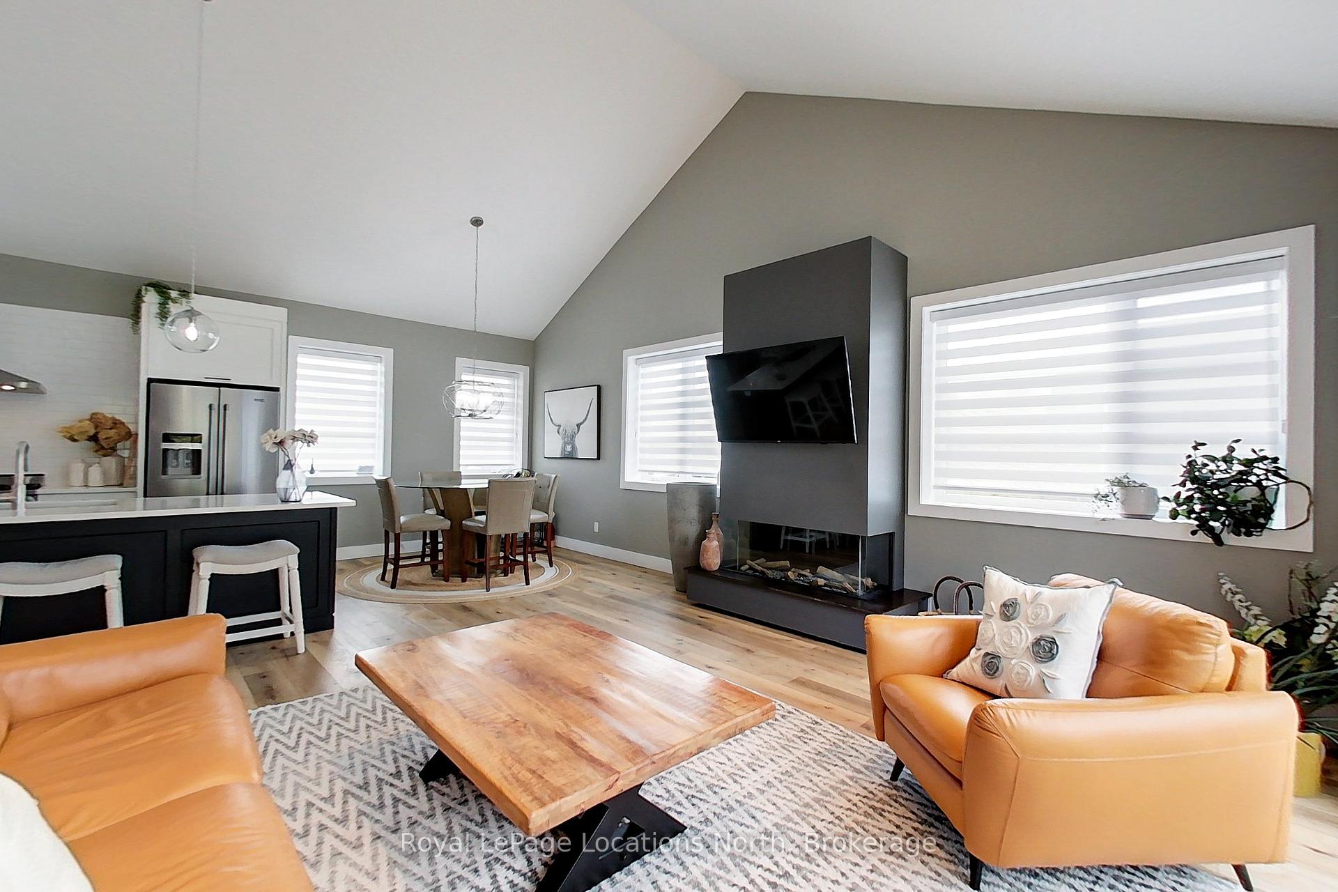 Photo 3 of 30 Gordon Crescent, Meaford — HOMEH