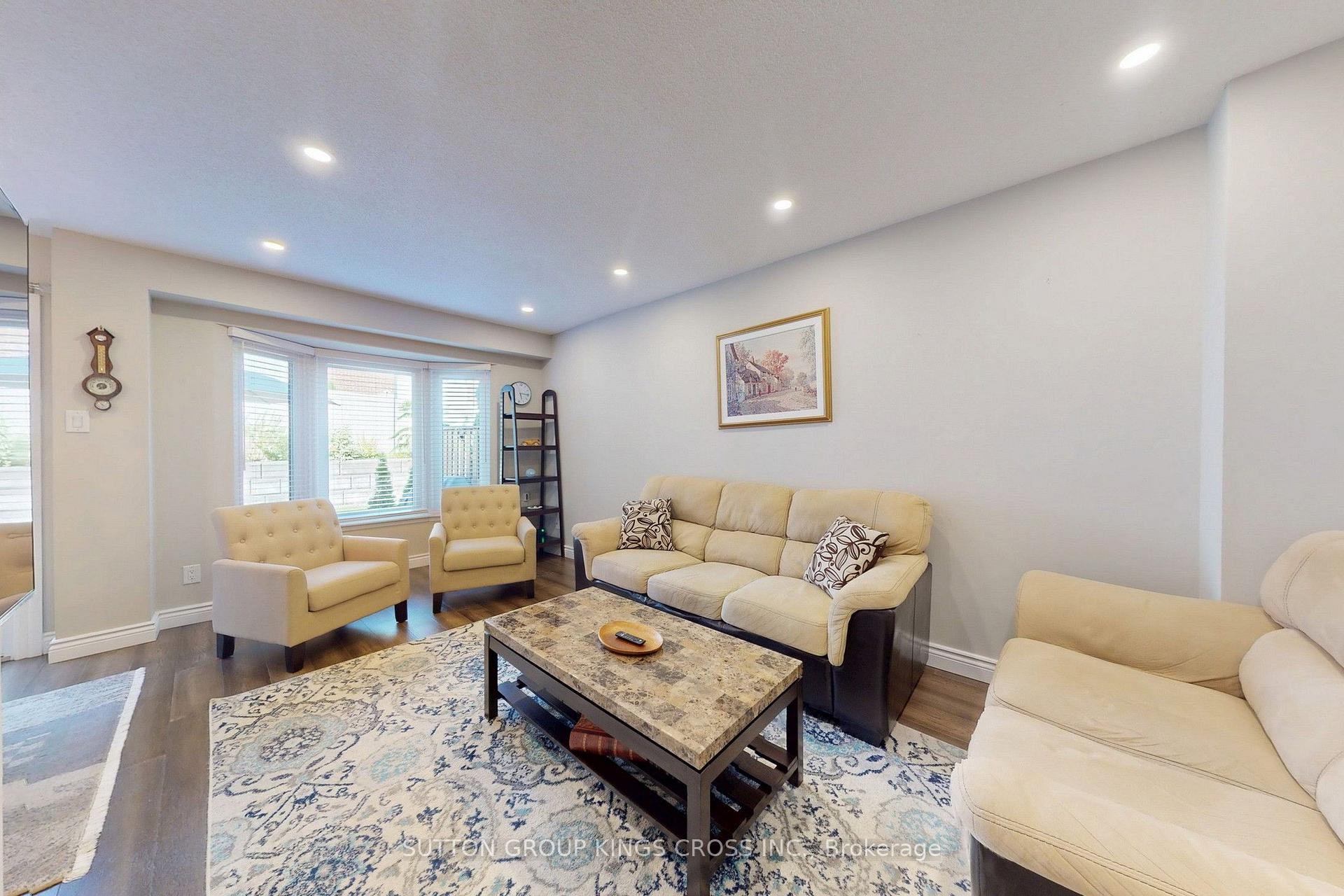 Photo 3 of Unit 2, 2575 Parmeer Drive, Mississauga, Erindale — HOMEH
