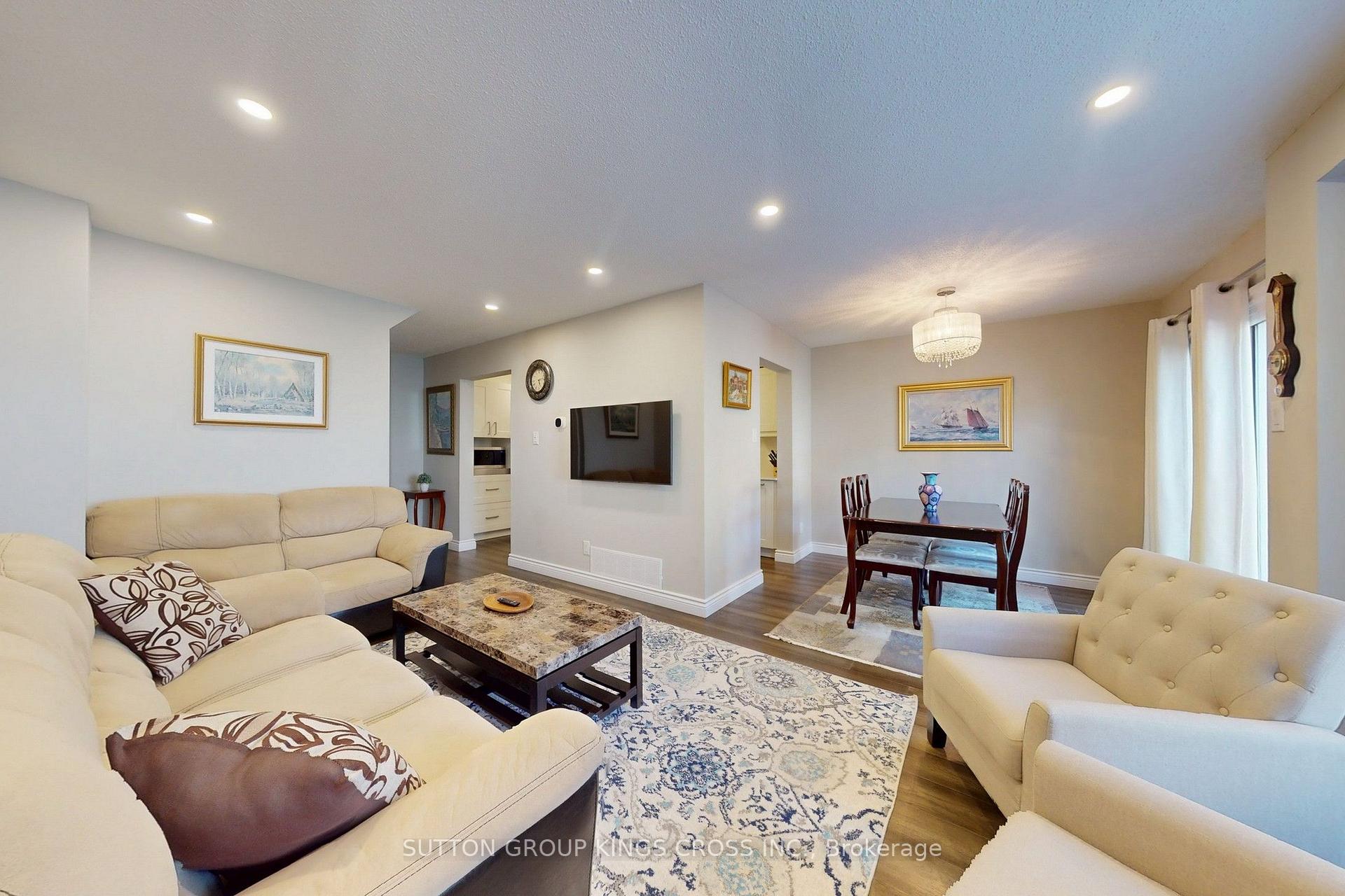 Photo 6 of Unit 2, 2575 Parmeer Drive, Mississauga, Erindale — HOMEH