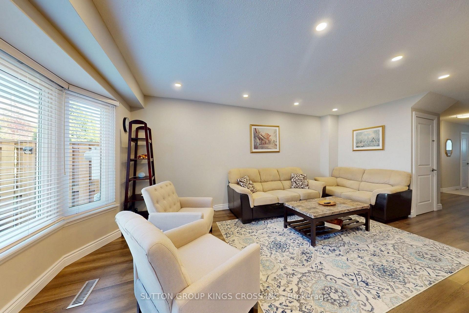 Photo 7 of Unit 2, 2575 Parmeer Drive, Mississauga, Erindale — HOMEH