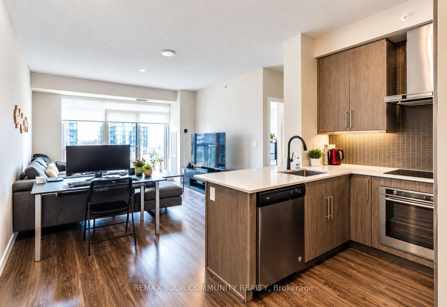 Photo 8 of Unit 1806, 2081 Fairview Street, Burlington, Freeman — HOMEH
