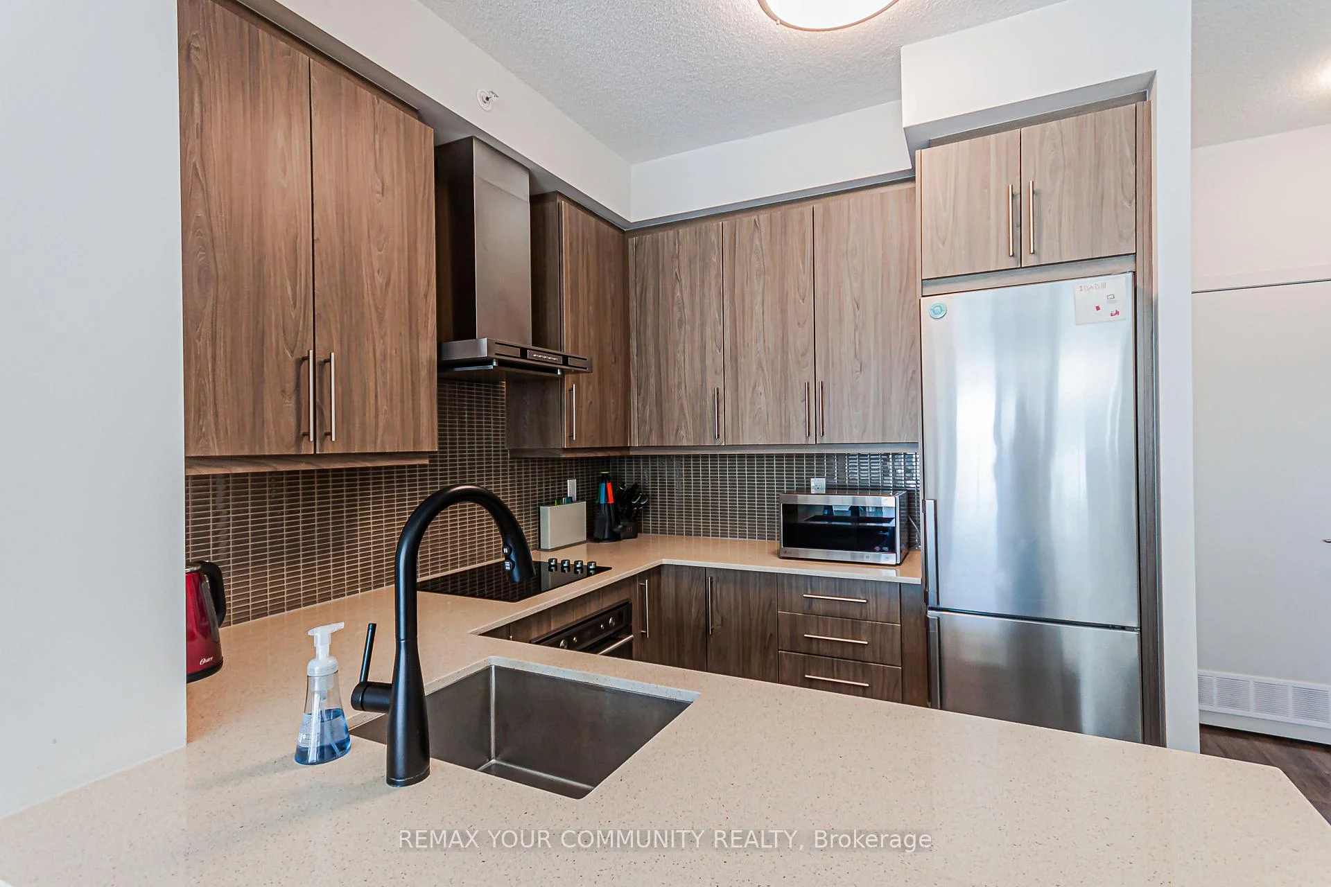 Photo 14 of Unit 1806, 2081 Fairview Street, Burlington, Freeman — HOMEH
