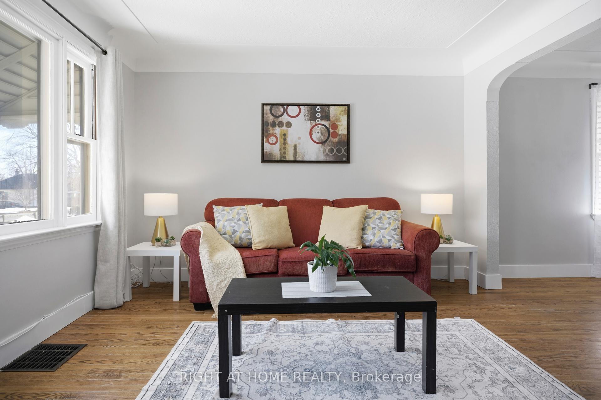 Photo 6 of 151 Hale Street, London, East O — HOMEH