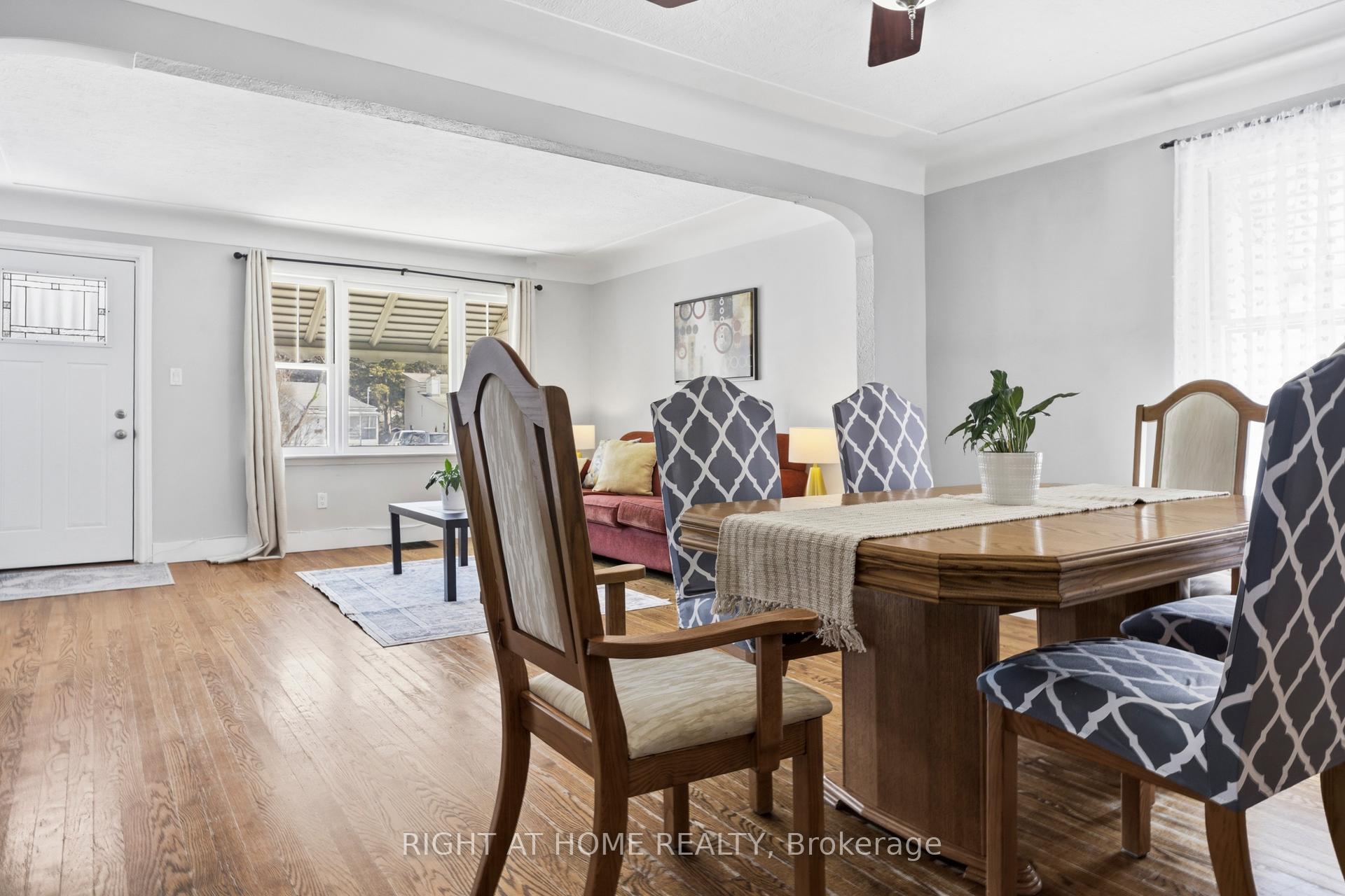 Photo 8 of 151 Hale Street, London, East O — HOMEH