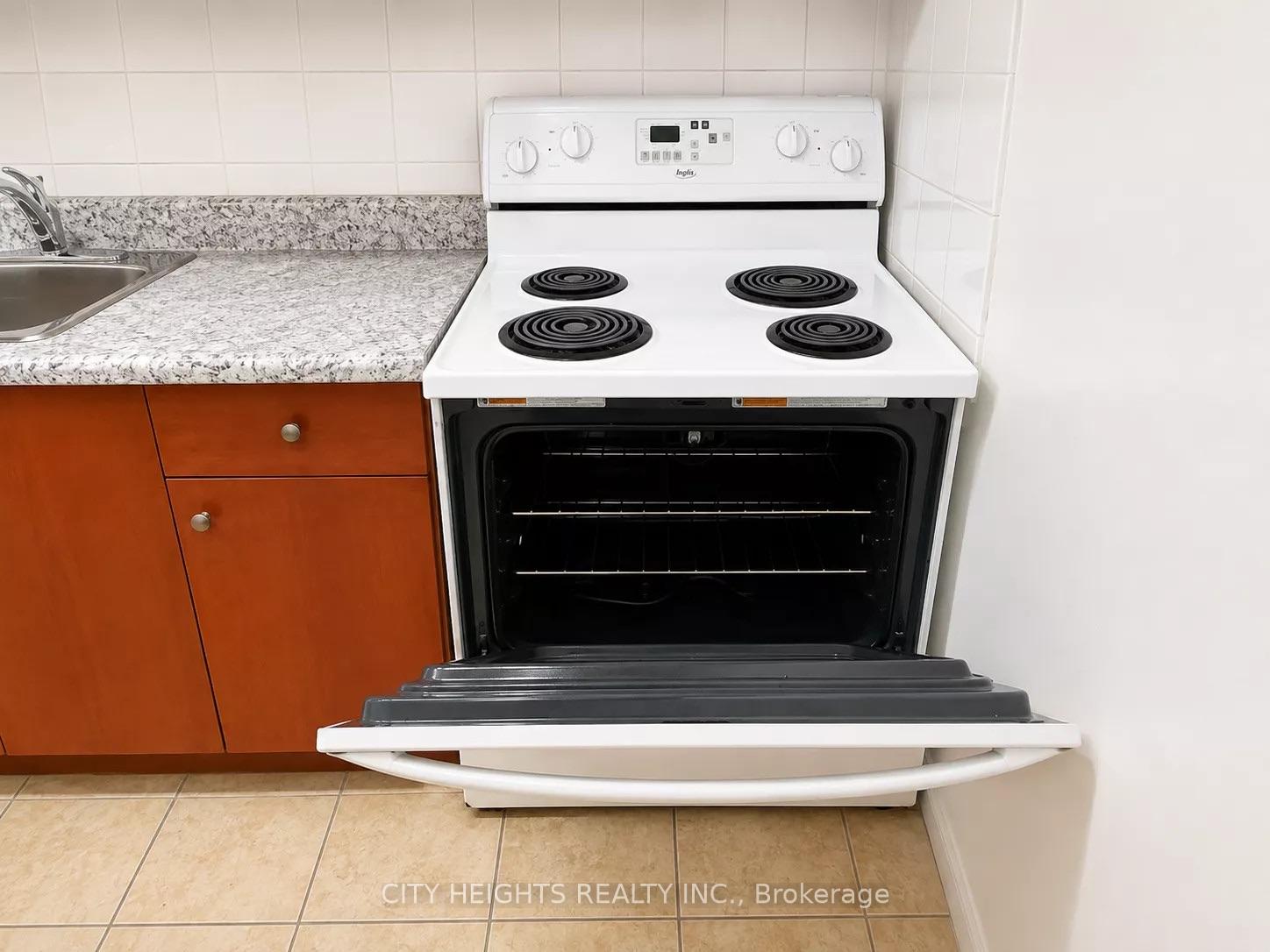 Photo 9 of Unit 4, 1113 Davenport Road, Toronto, Wychwood — HOMEH