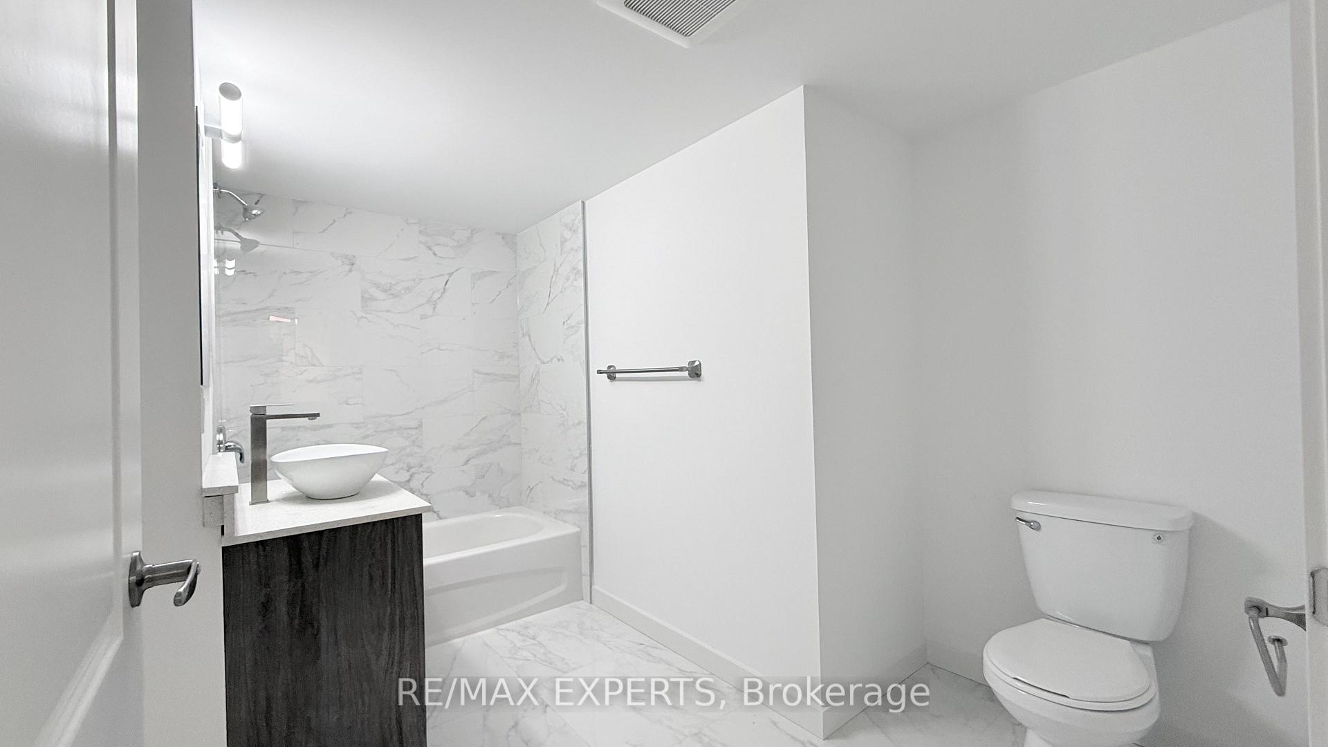 Photo 5 of Unit 402, 45 Connaught Avenue, Toronto, Greenwood-Coxwell — HOMEH