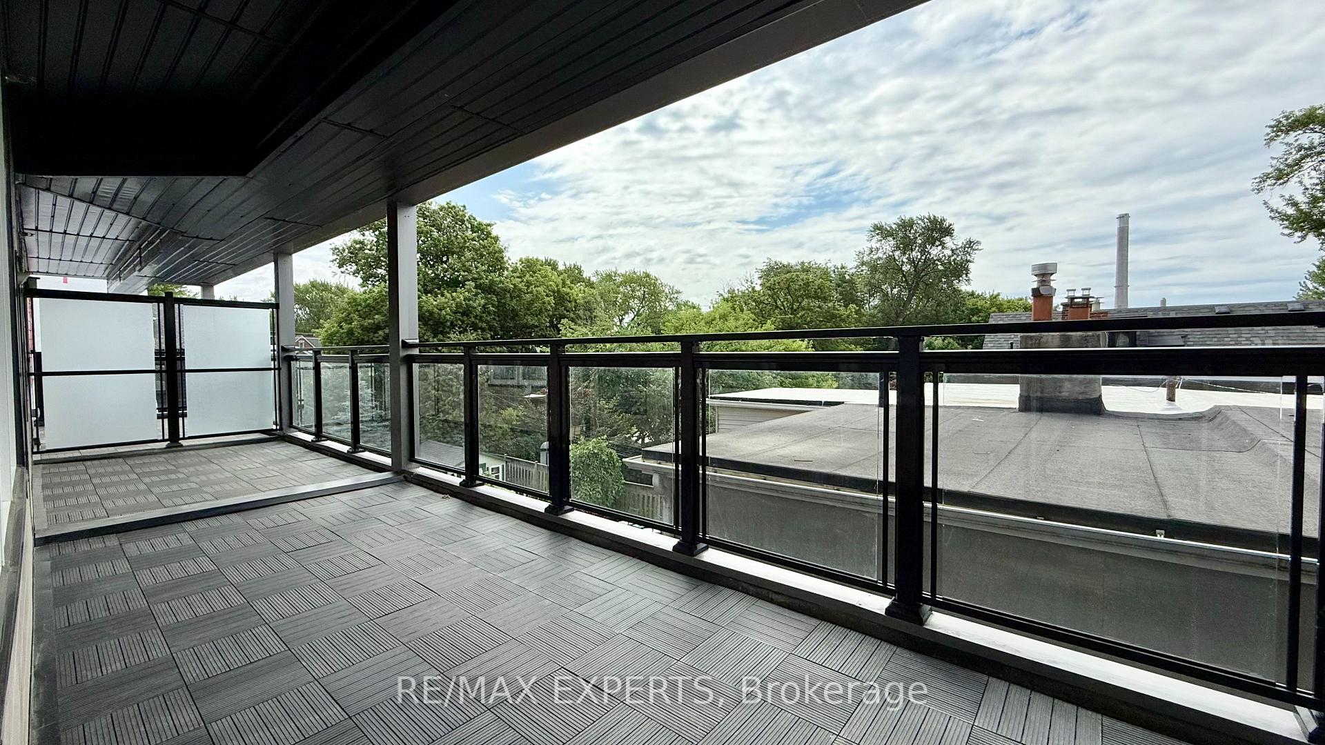 Photo 8 of Unit 402, 45 Connaught Avenue, Toronto, Greenwood-Coxwell — HOMEH