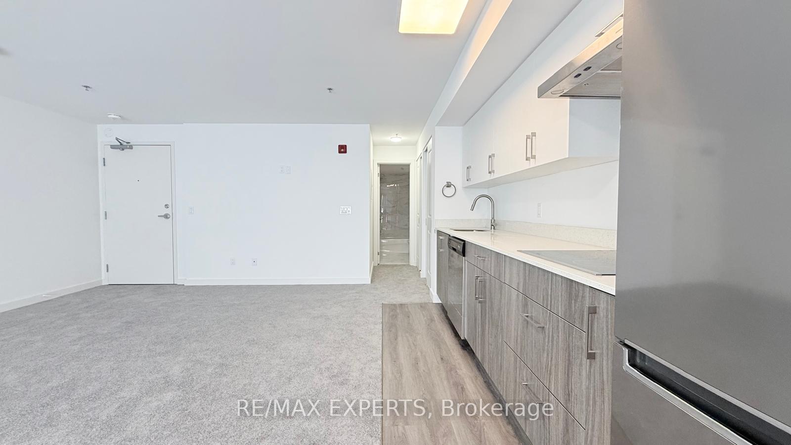 Photo 3 of Unit 404, 45 Connaught Avenue, Toronto, Greenwood-Coxwell — HOMEH