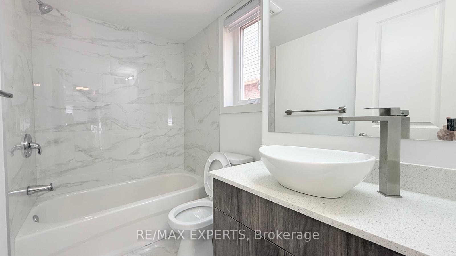 Photo 4 of Unit 404, 45 Connaught Avenue, Toronto, Greenwood-Coxwell — HOMEH