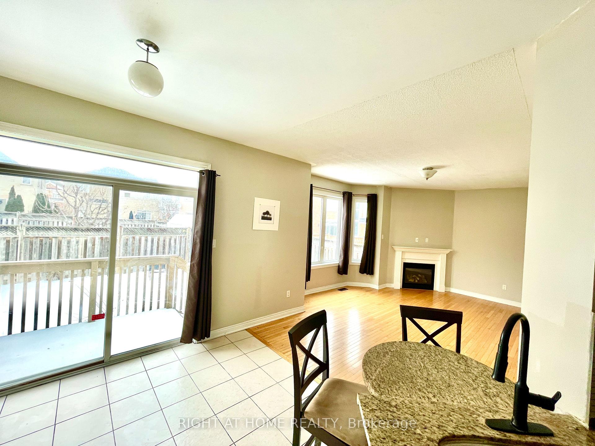 Photo 8 of Unit A, 10 Vanderbrink Drive, Brampton, Sandringham-Wellington — HOMEH