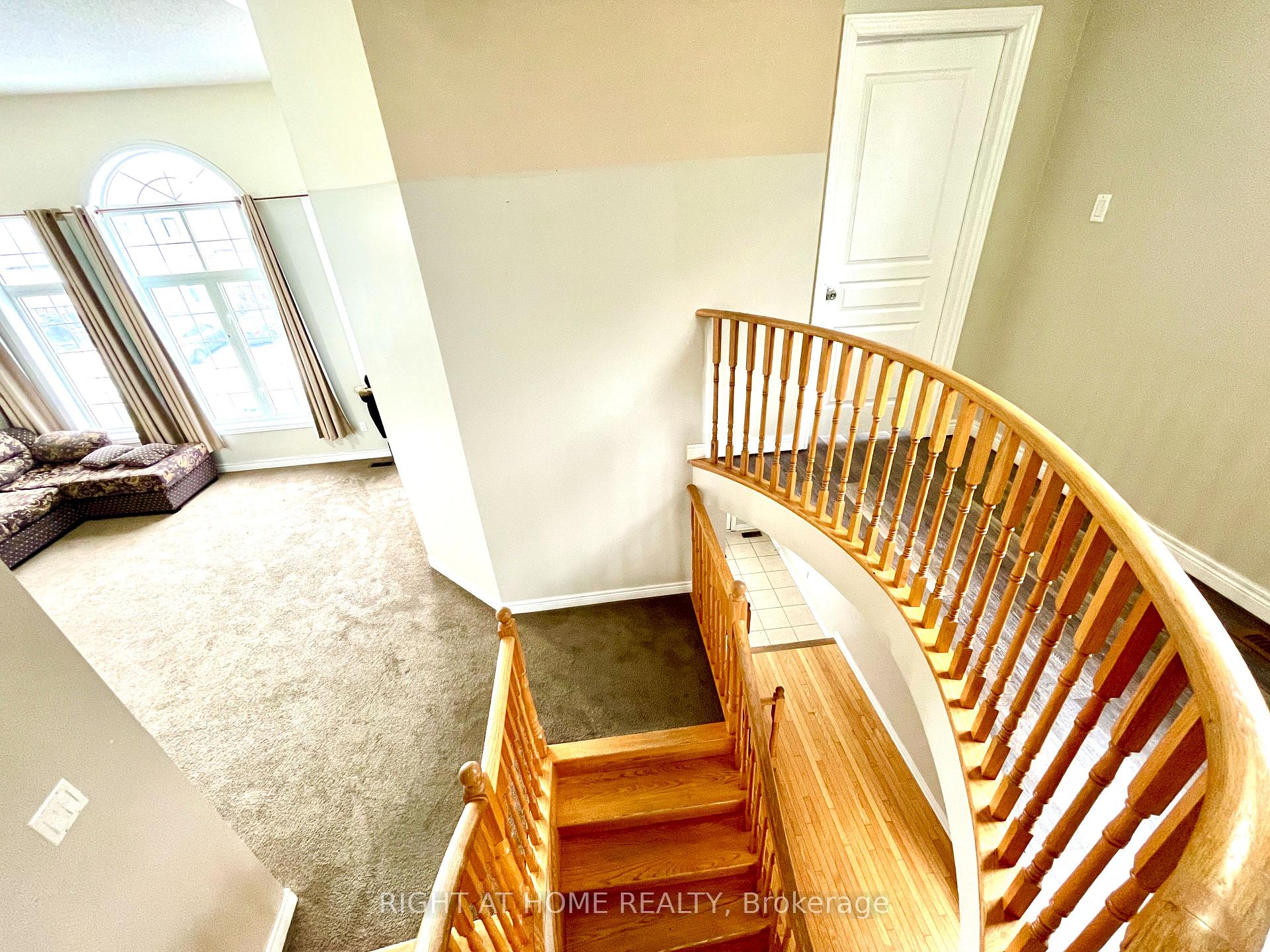 Photo 18 of Unit A, 10 Vanderbrink Drive, Brampton, Sandringham-Wellington — HOMEH