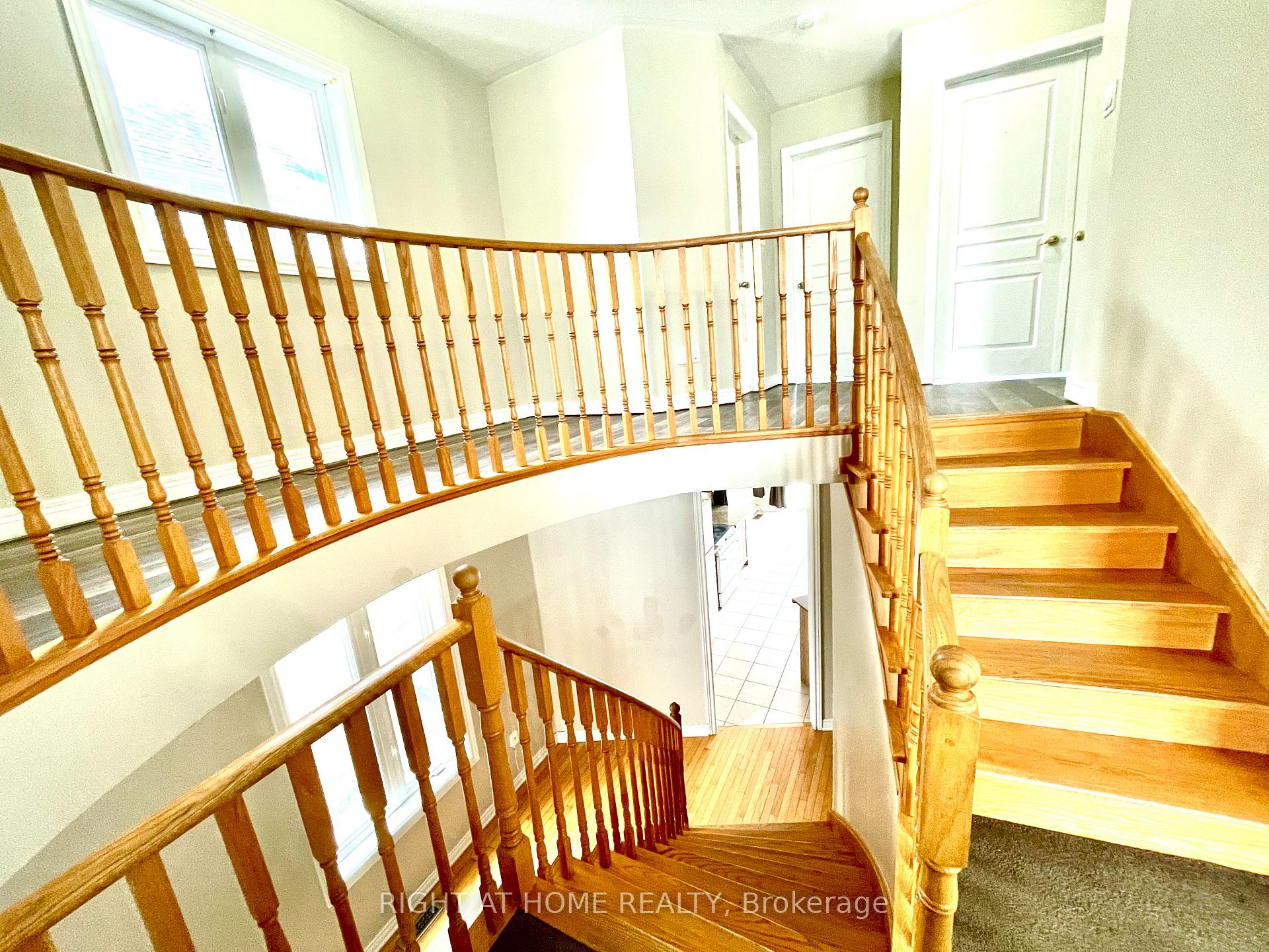 Photo 21 of Unit A, 10 Vanderbrink Drive, Brampton, Sandringham-Wellington — HOMEH