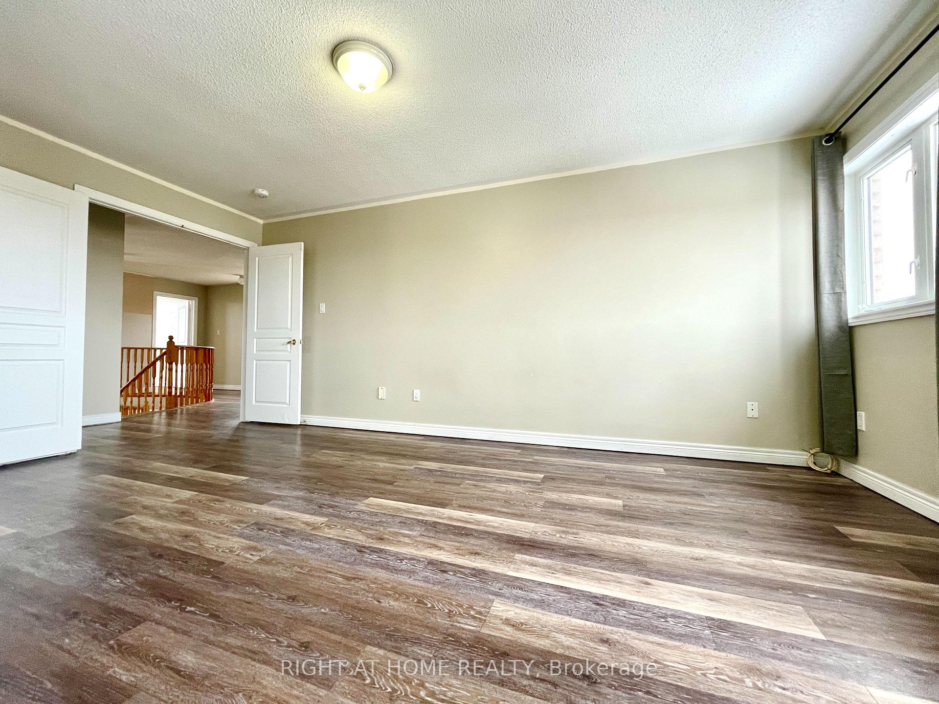 Photo 23 of Unit A, 10 Vanderbrink Drive, Brampton, Sandringham-Wellington — HOMEH