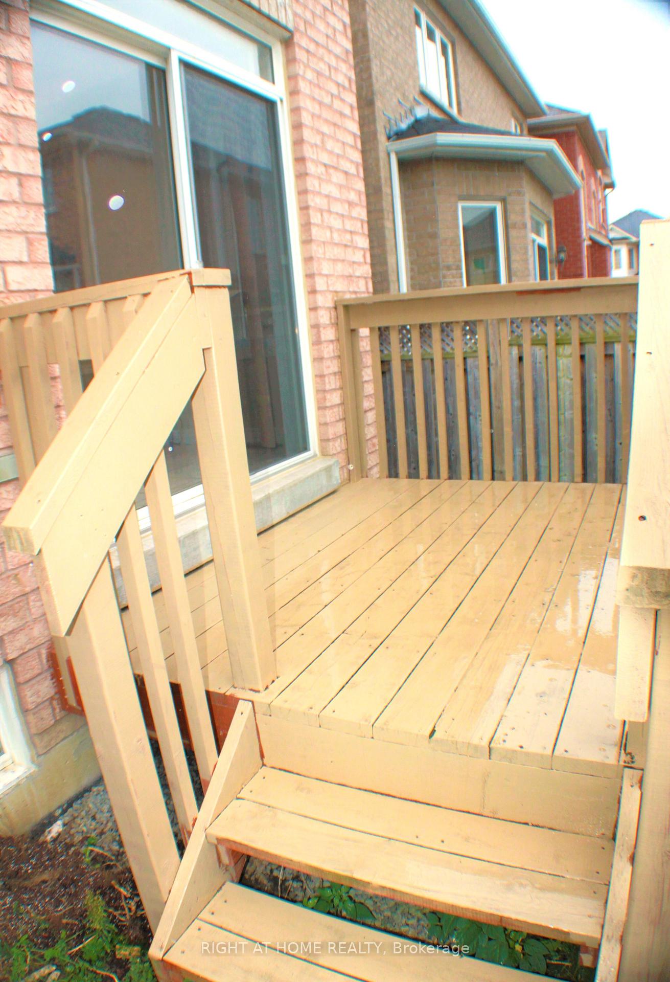 Photo 39 of Unit A, 10 Vanderbrink Drive, Brampton, Sandringham-Wellington — HOMEH
