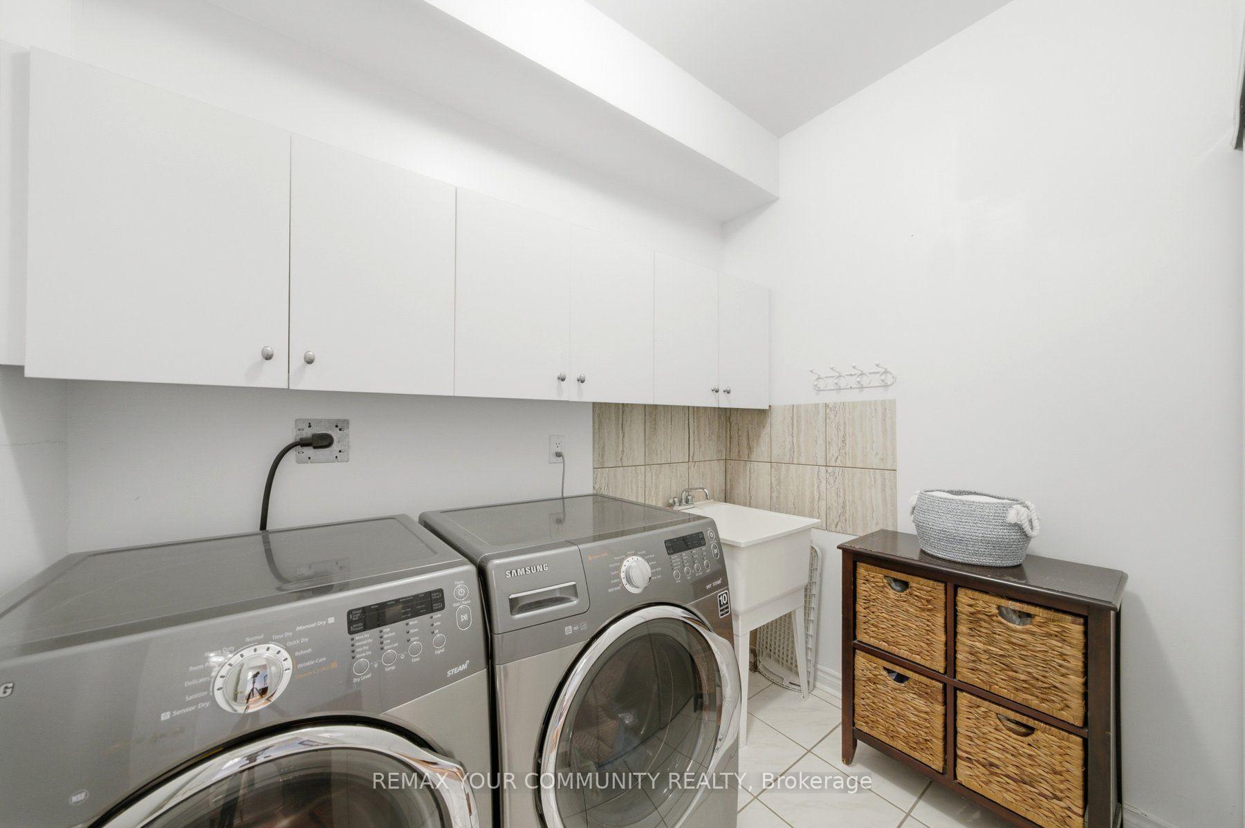 Photo 9 of 4 Daniel Reaman Crescent, Vaughan, Patterson — HOMEH