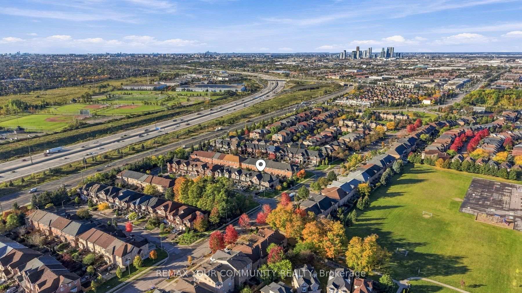 Photo 24 of 4 Daniel Reaman Crescent, Vaughan, Patterson — HOMEH