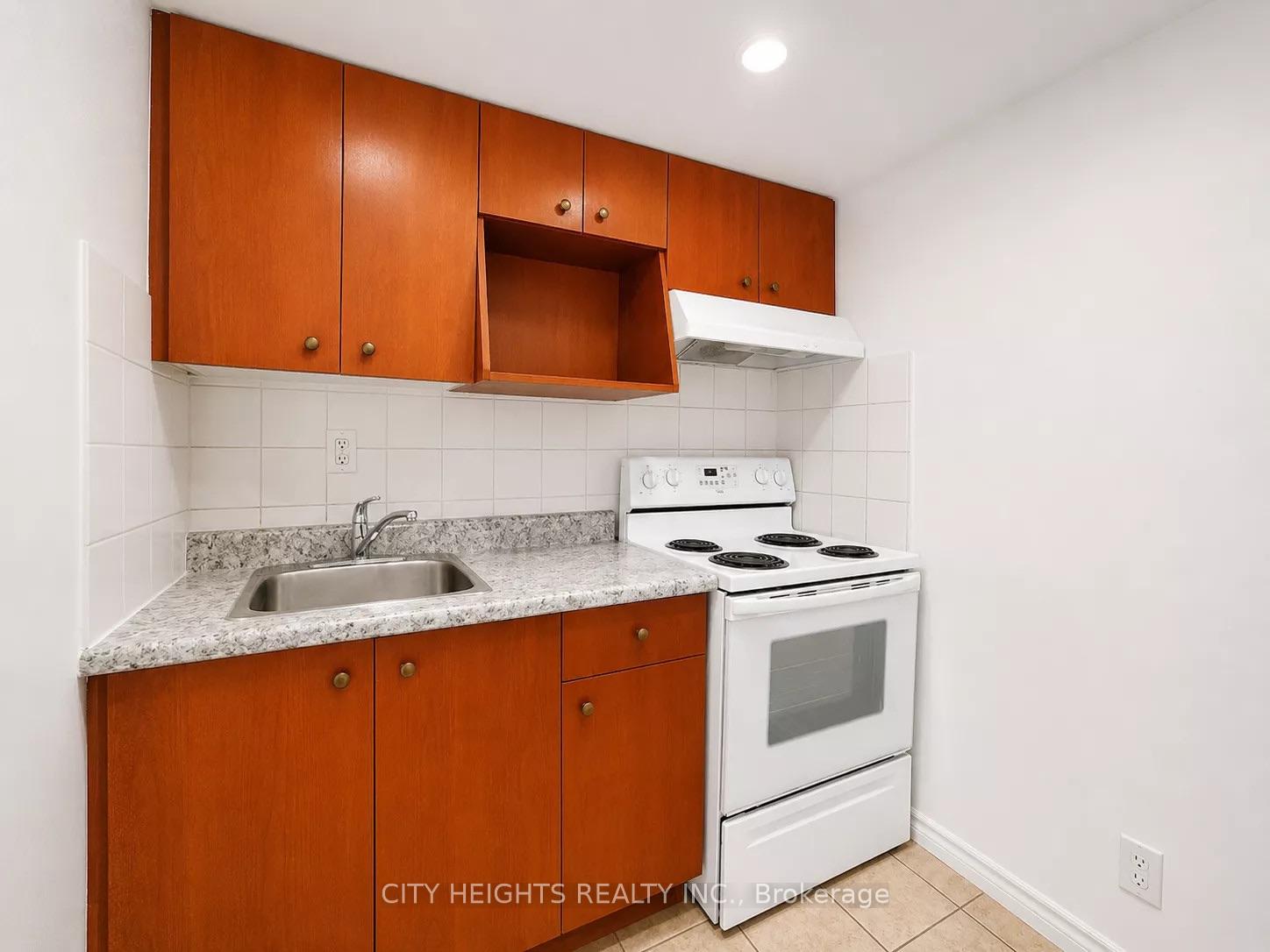 Photo 10 of Unit 3, 1113 Davenport Road, Toronto, Wychwood — HOMEH