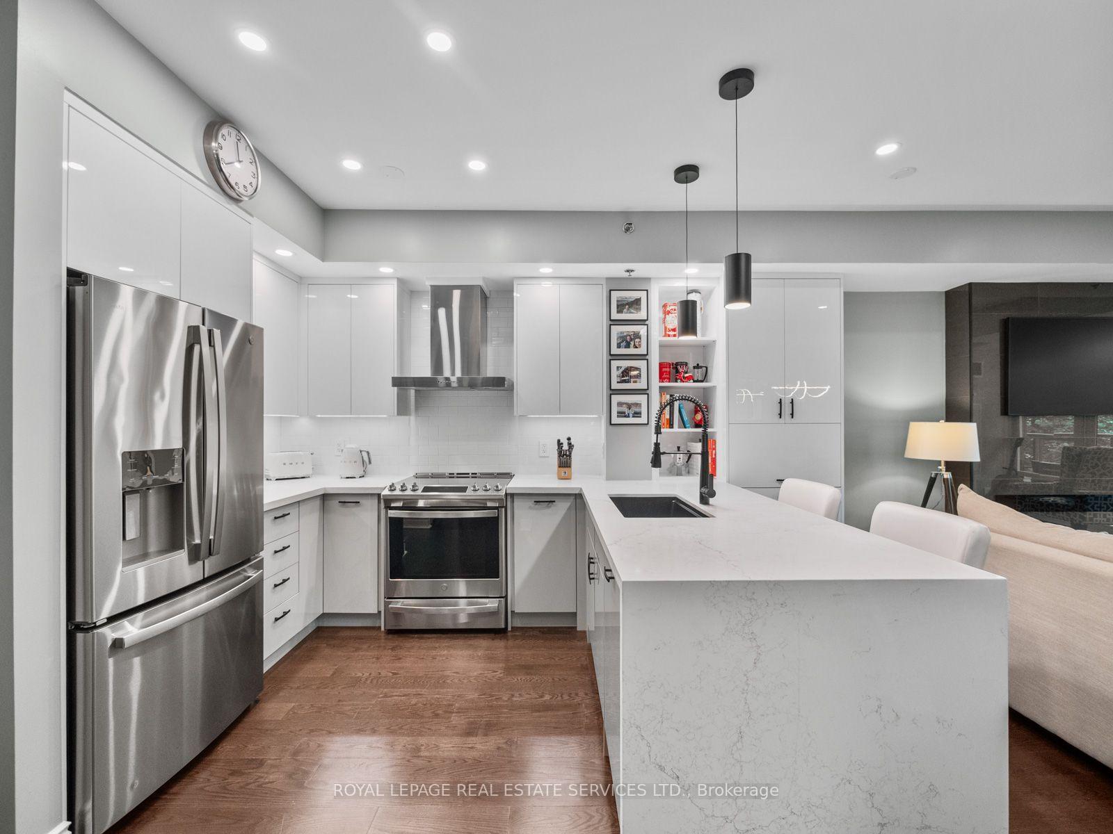 Photo 6 of Unit 108, 2230 Lake Shore Boulevard W, Etobicoke, Mimico — HOMEH