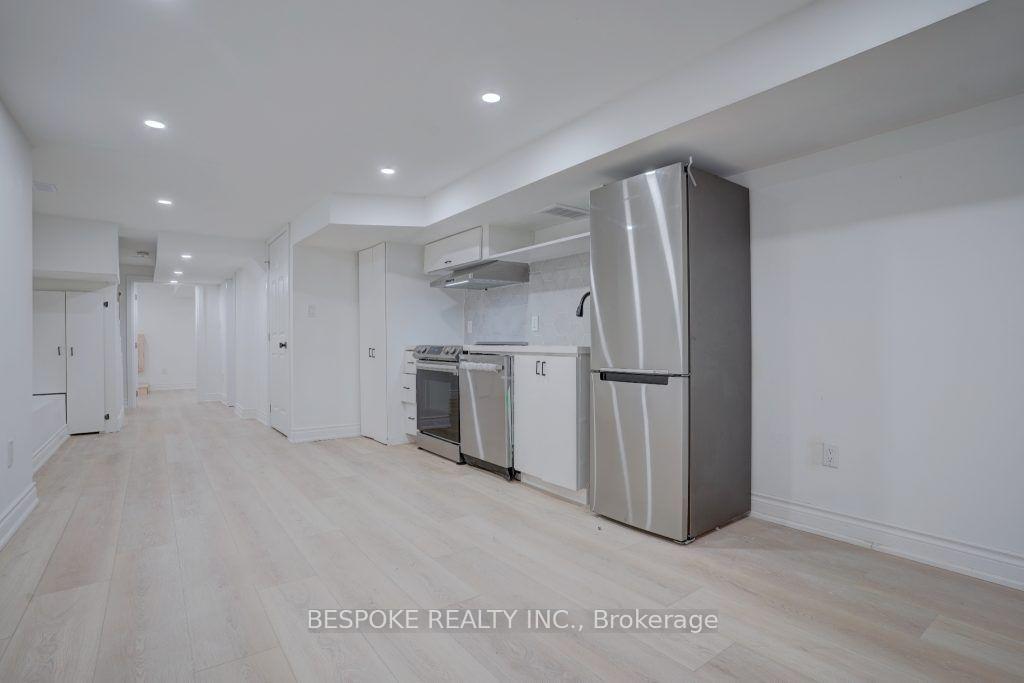 Photo 23 of 681 Cosburn Avenue, Toronto, Danforth Village-East York — HOMEH
