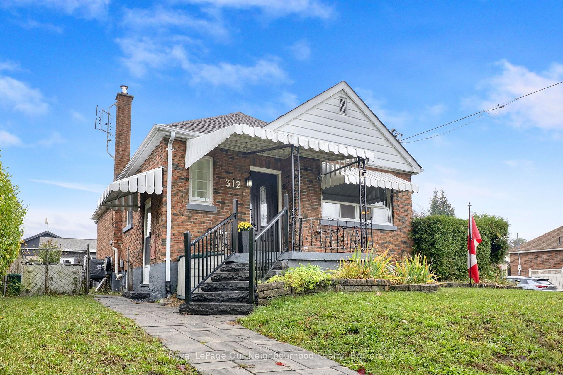 Photo 2 of 312 Gibbons Street, Oshawa, McLaughlin — HOMEH