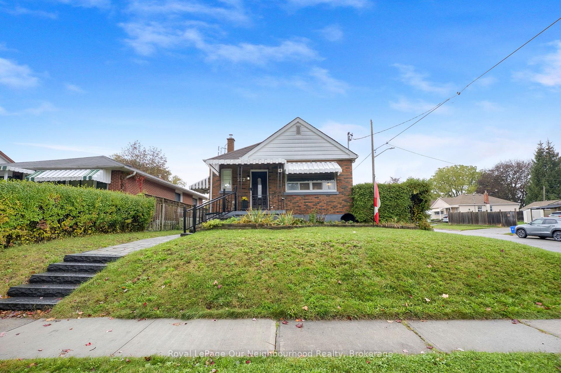 Photo 3 of 312 Gibbons Street, Oshawa, McLaughlin — HOMEH